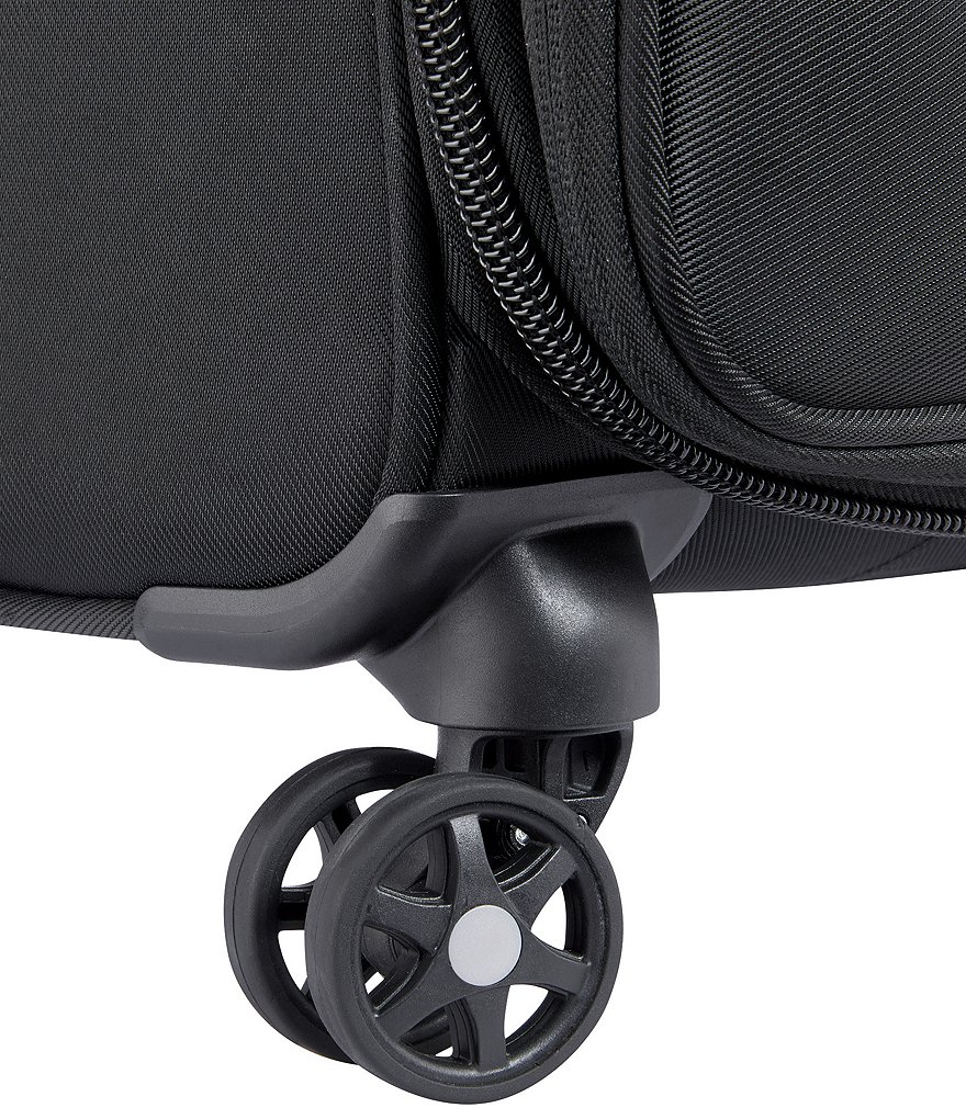 Delsey Paris Velocity Softside Medium Spinner