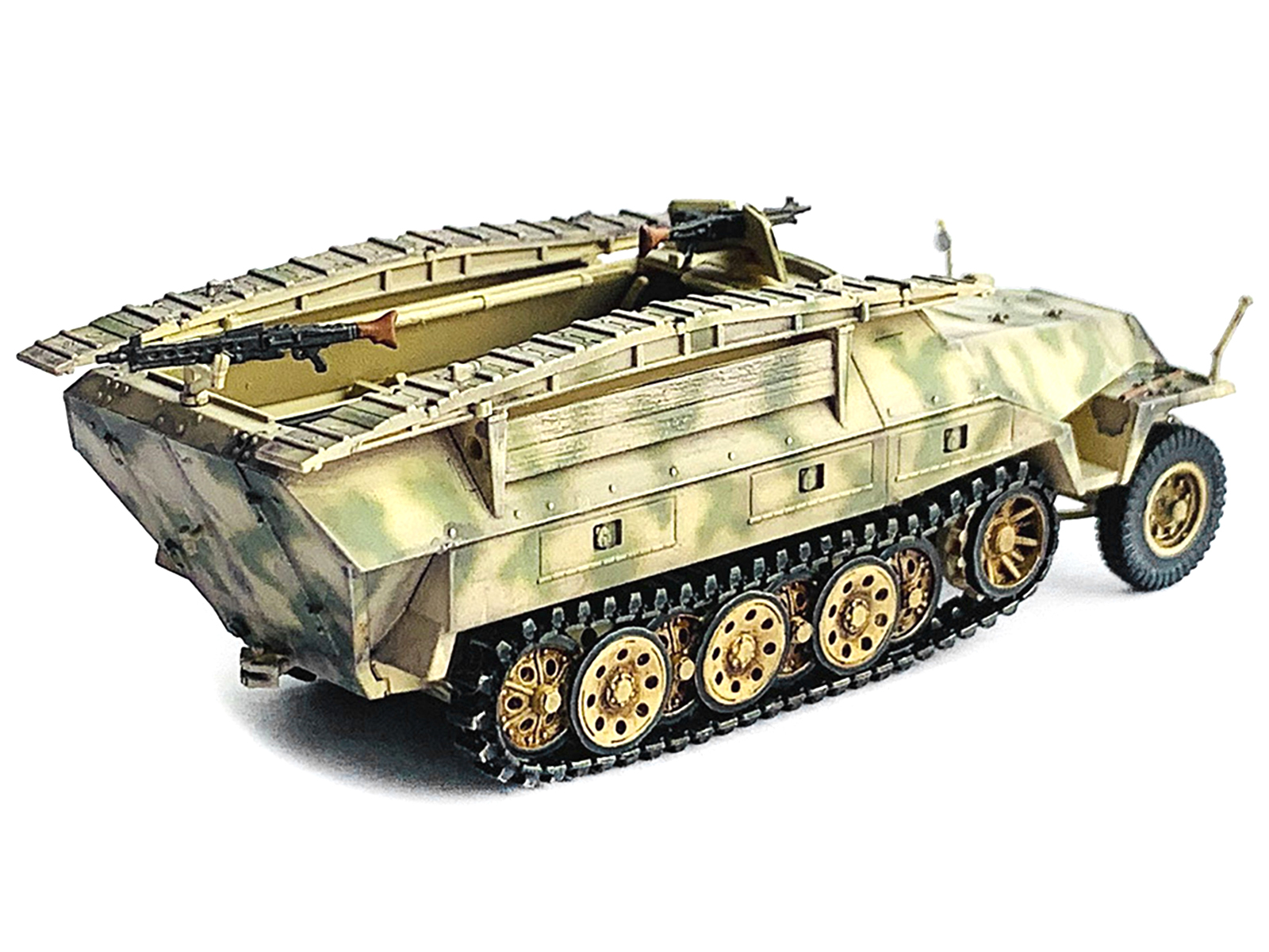 German Sd.Kfz. 251/7 Ausf.D Pionierpanzerwagen Armored Vehicle "NEO Dragon Armor" Series 1/72 Plastic Model by Dragon Models