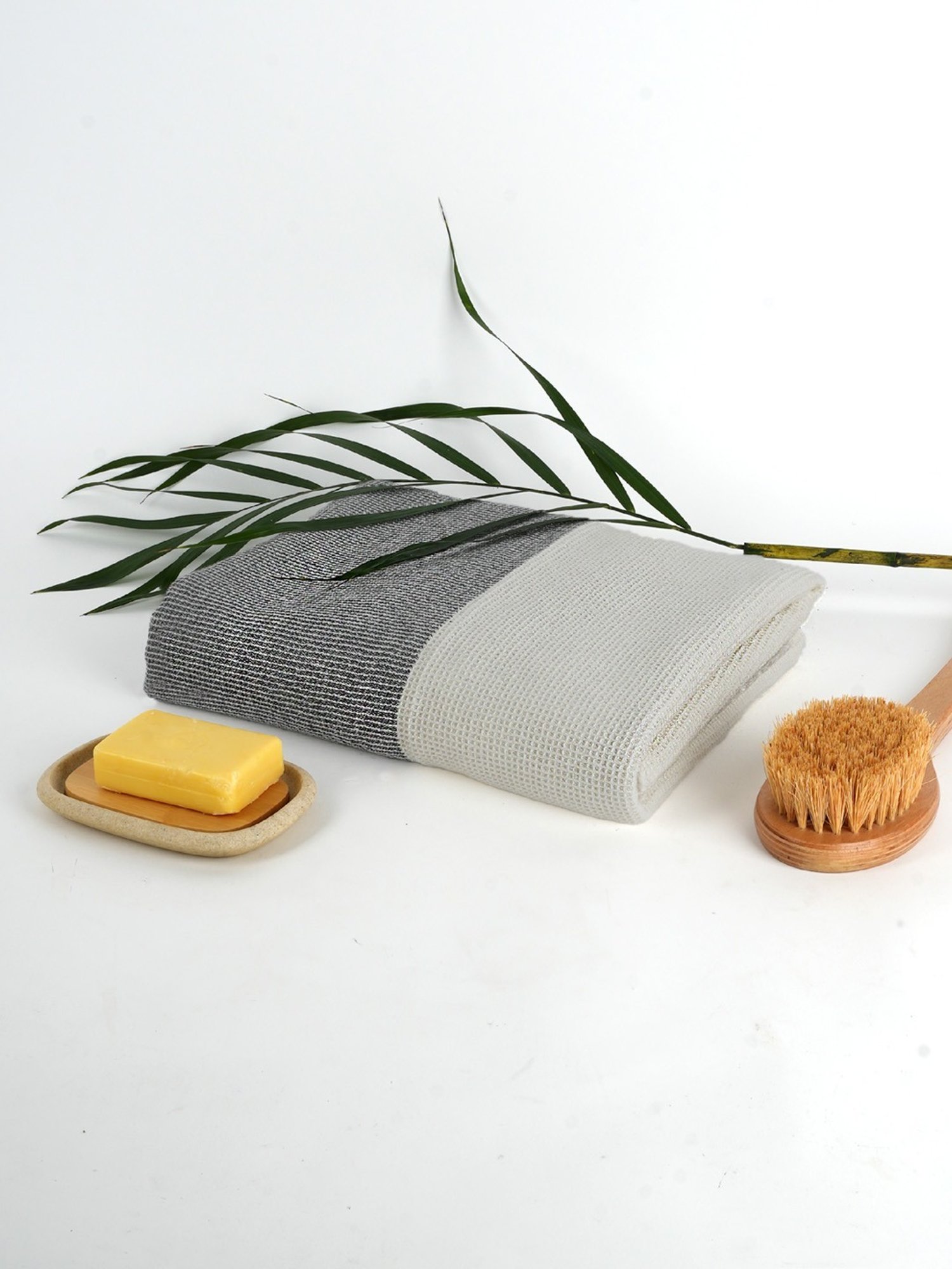 Doctor Towels Bamboo Waffle Solid Charcoal Bamboo Bath Towel