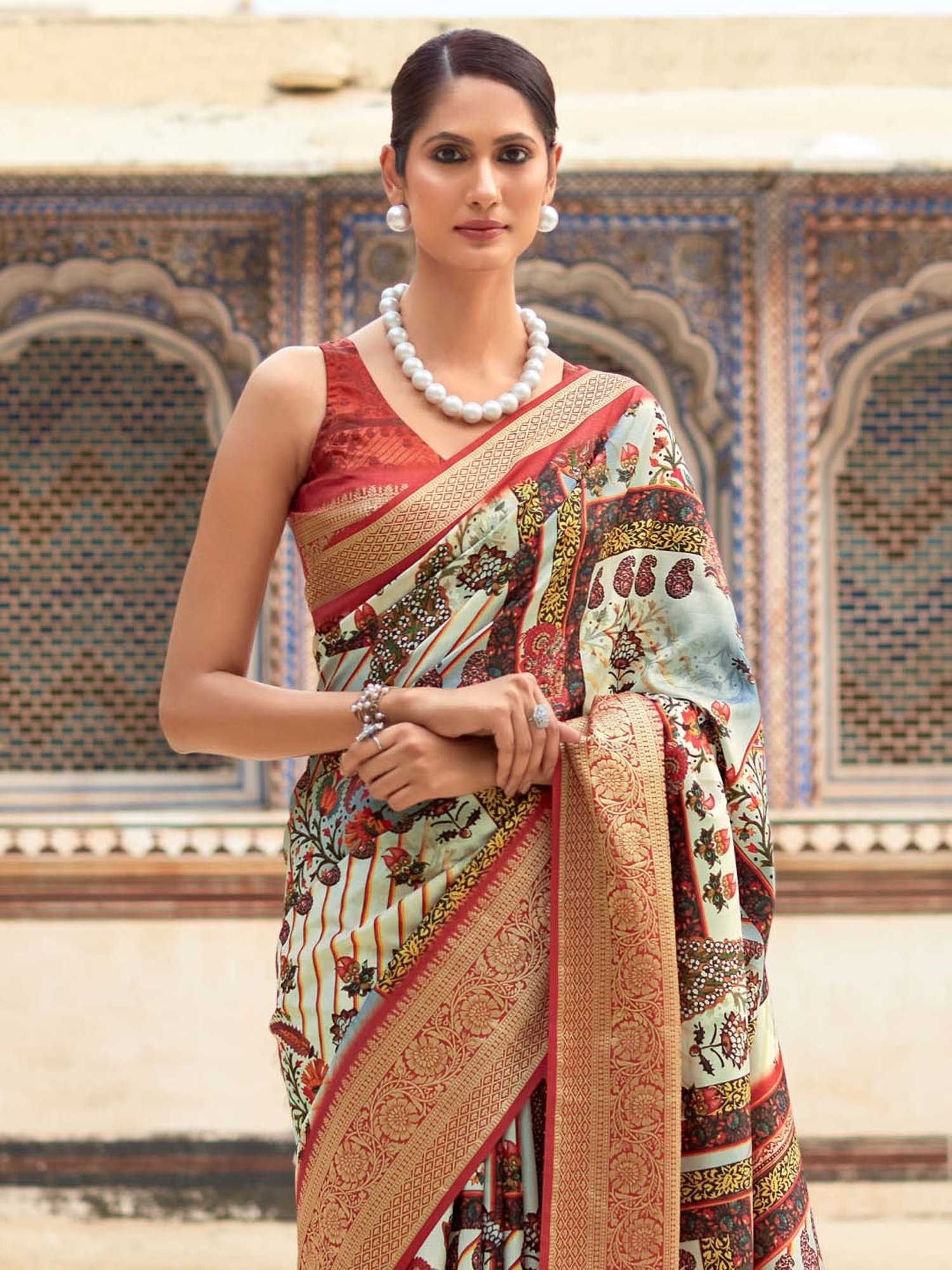 Saree Mall Green & Red Silk Printed Saree With Unstitched Blouse