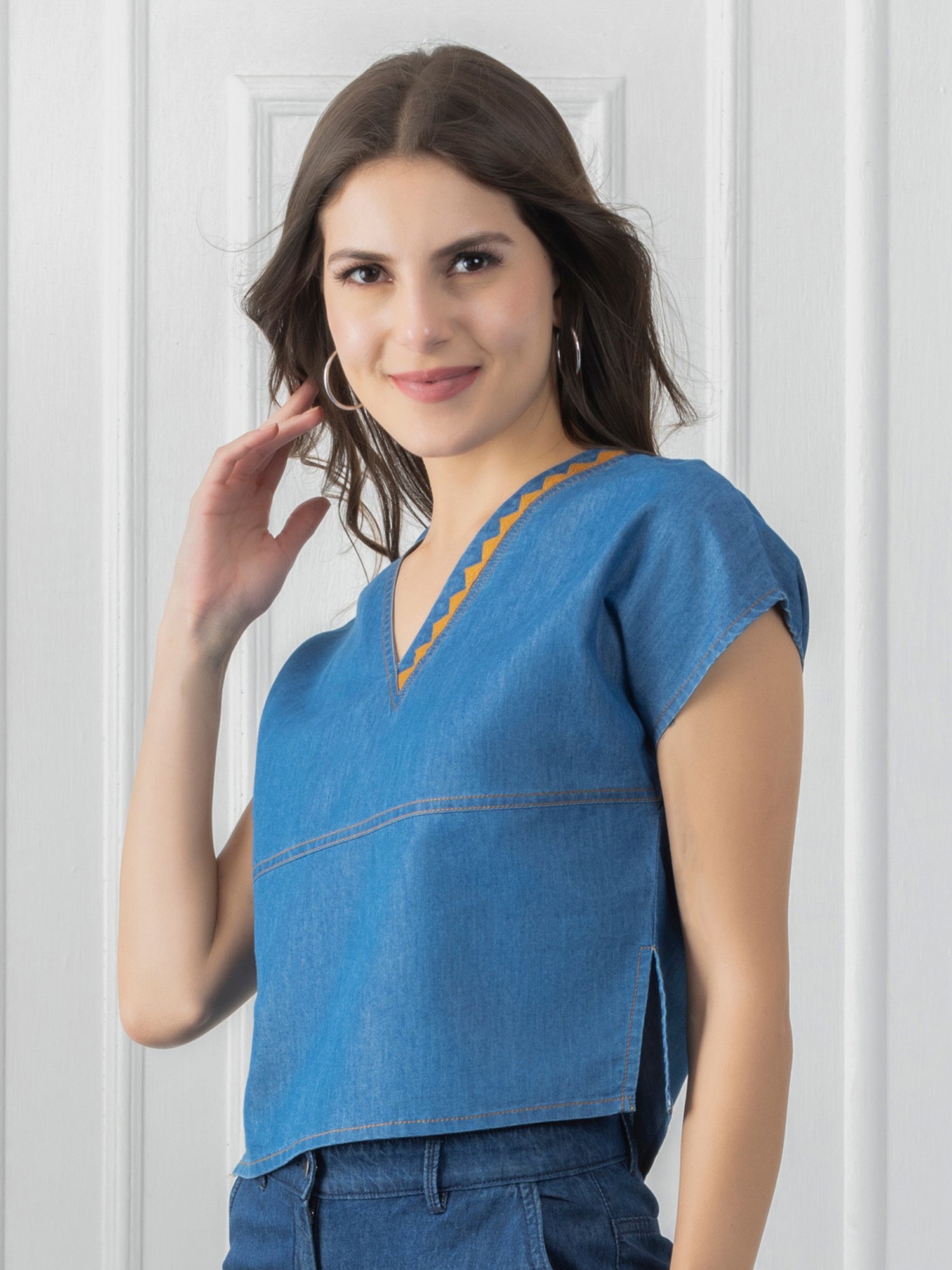 SHAYE Blue Cotton Regular Fit Top