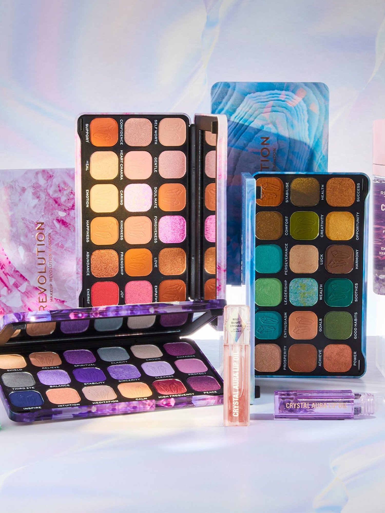 Makeup Revolution Crystal Aura Forever Flawless Shadow Palette Aventurine - 19.8 gm