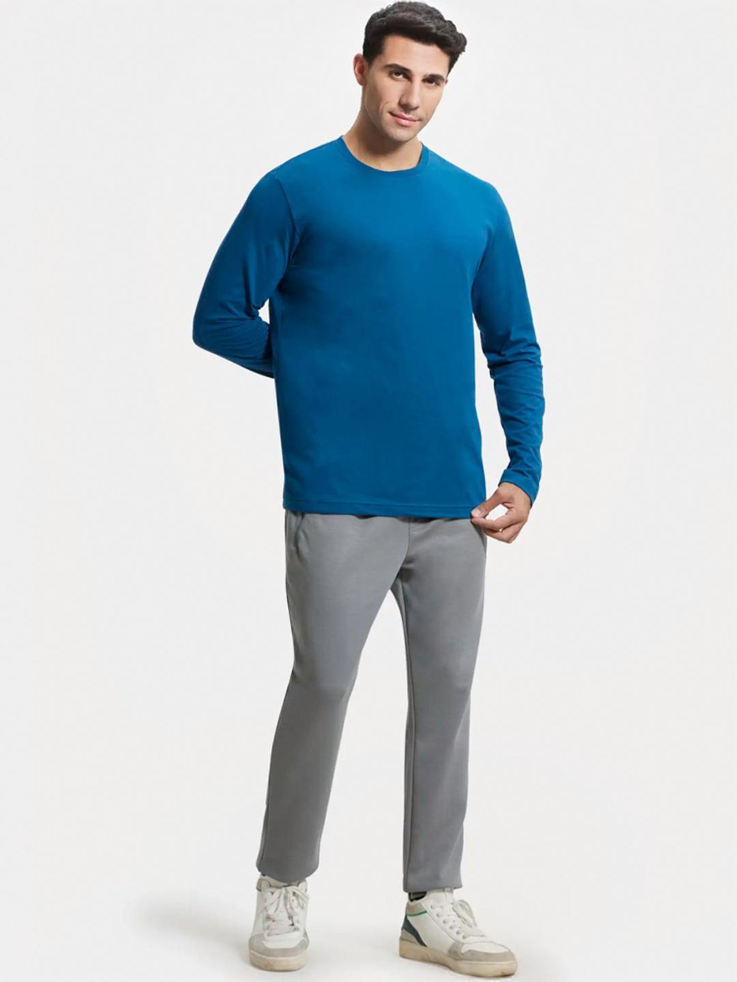 Jockey AM95 Men's Super Combed Cotton Rich Solid Round Neck Full Sleeve T-Shirt