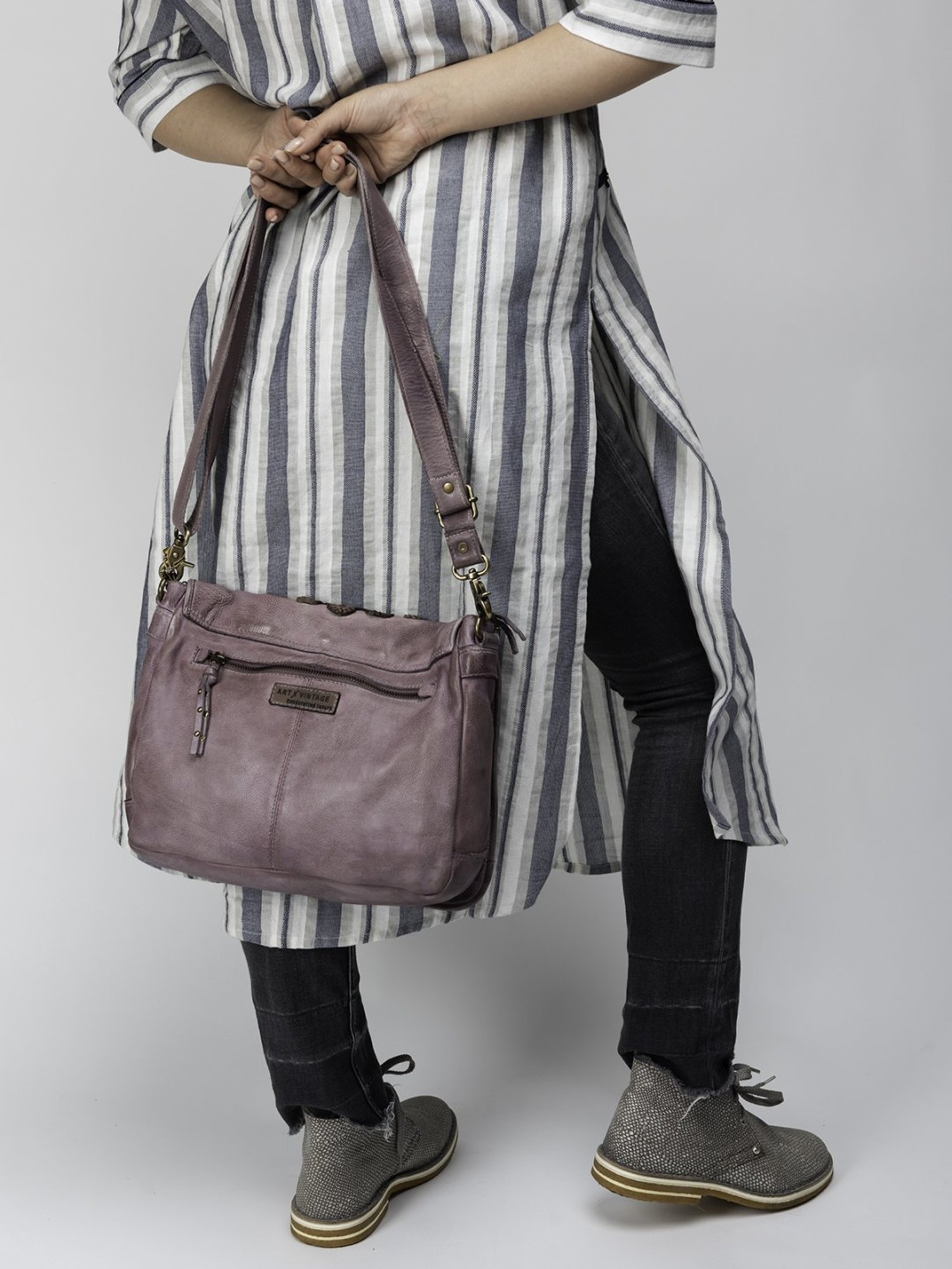 Art N Vintage Parma Quail Purple Leather Textured Medium Sling Handbag