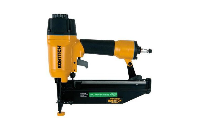 Bostitch BTFP72646-R 3-Tool Finish and Trim 6 Gallon Oil-Free Pancake Air Compressor Combo Kit