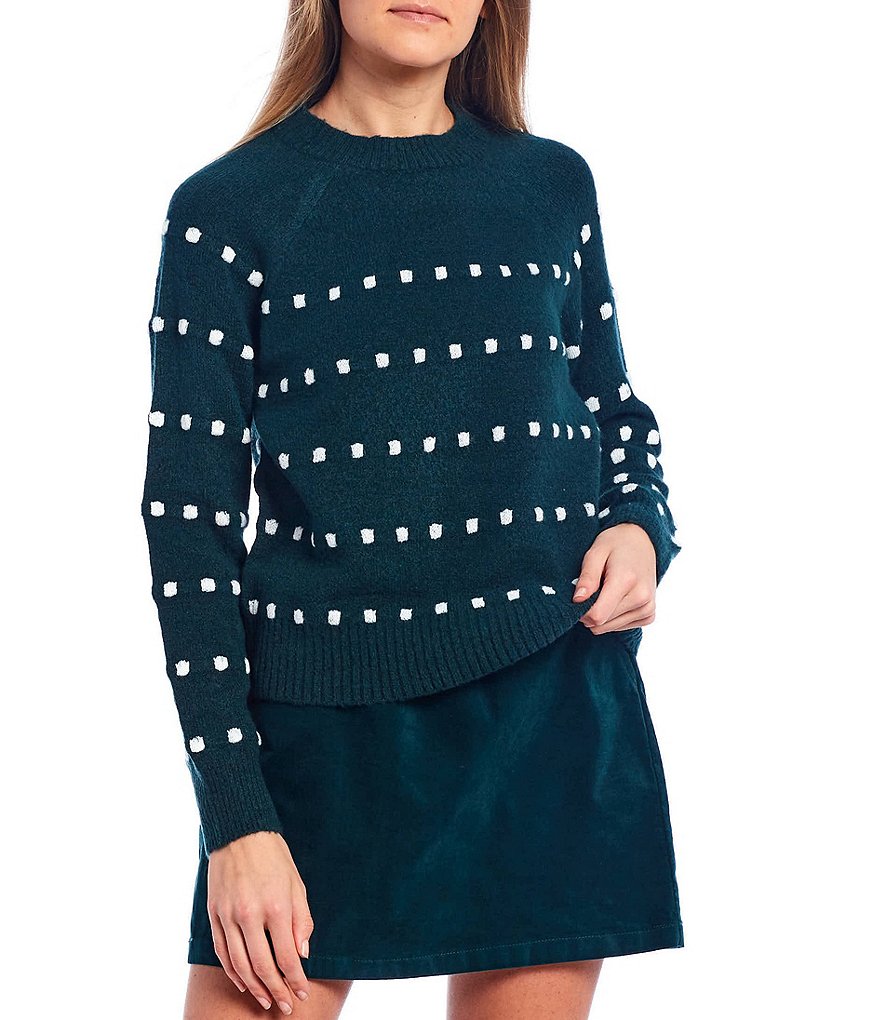 GB Round Neck Fuzzy Eyelash Sweater