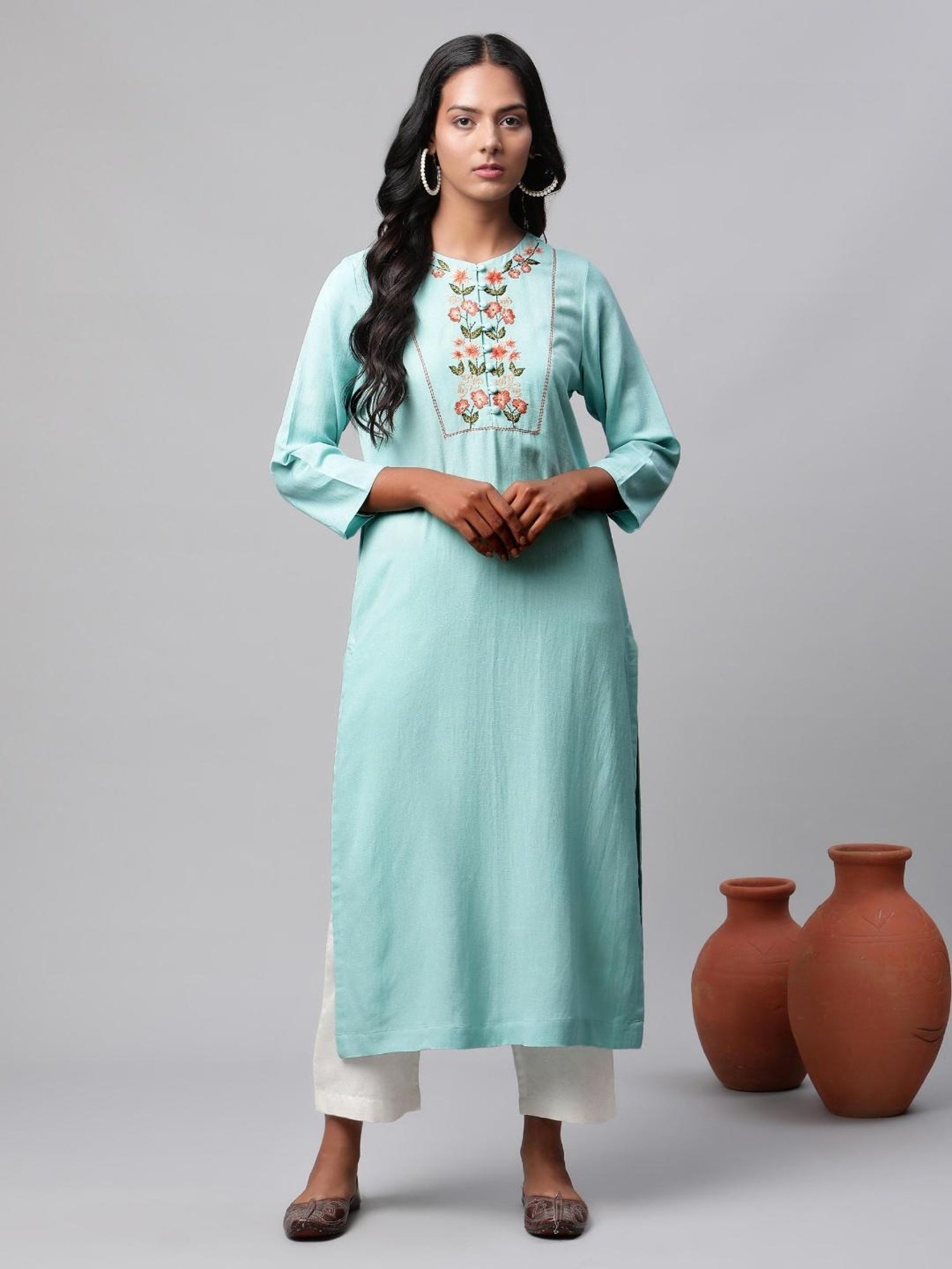 Linen Club Women Blue Embroidered Kurta