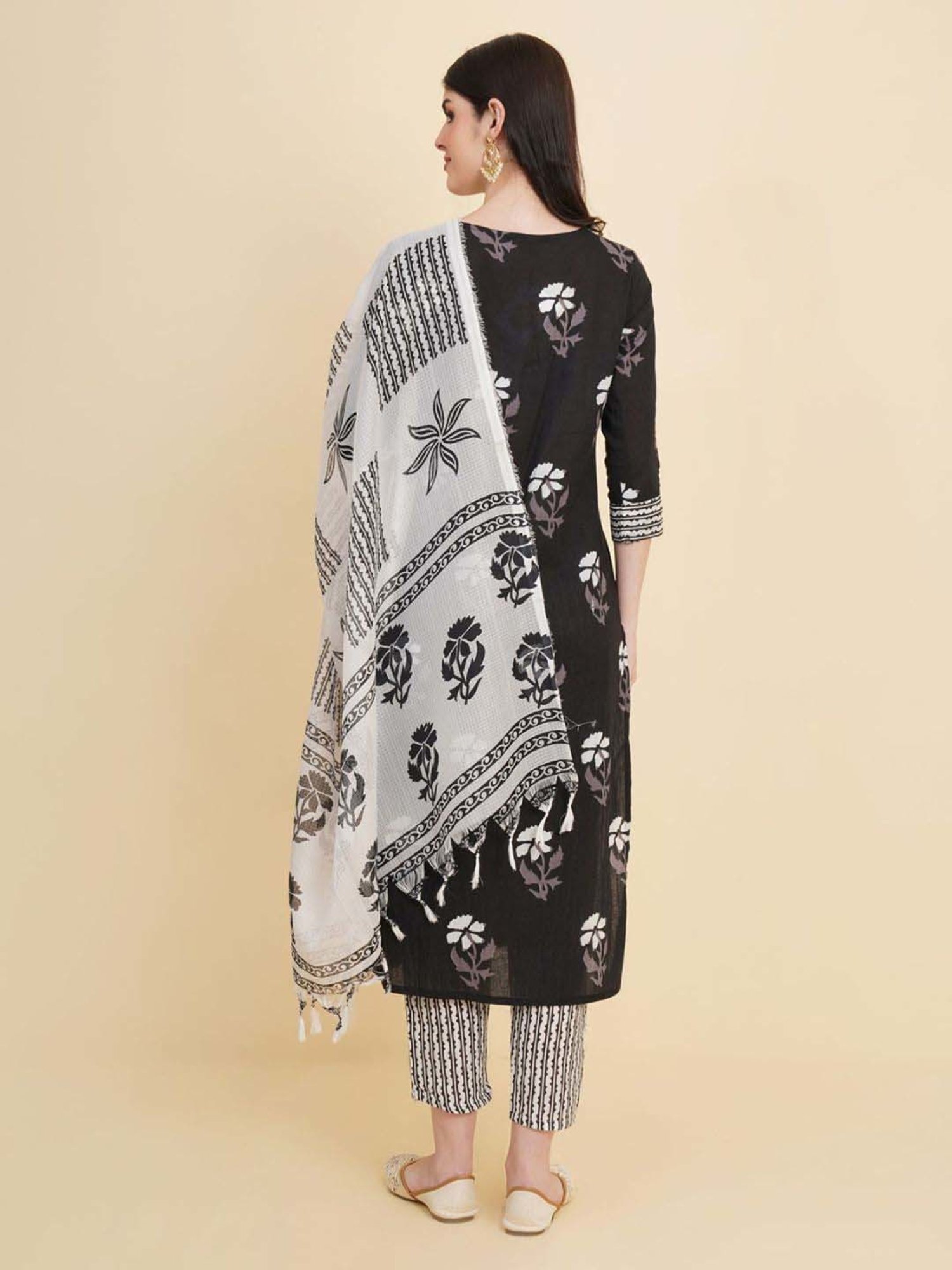 Odette Black Floral Print Kurta & Pant Set with Dupatta