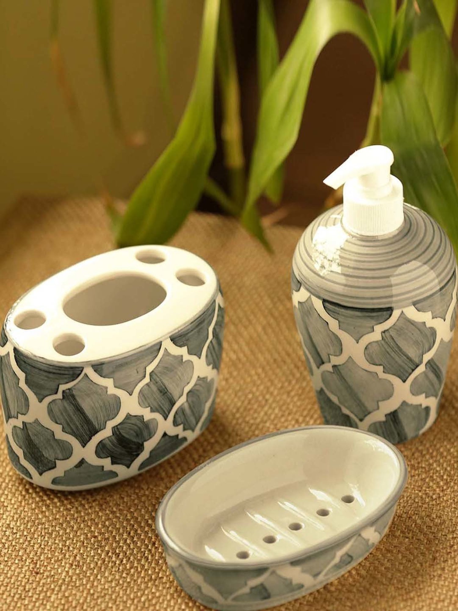 VarEesha Aztec Multicolor Ceramic Bath Accessories - Set of 2