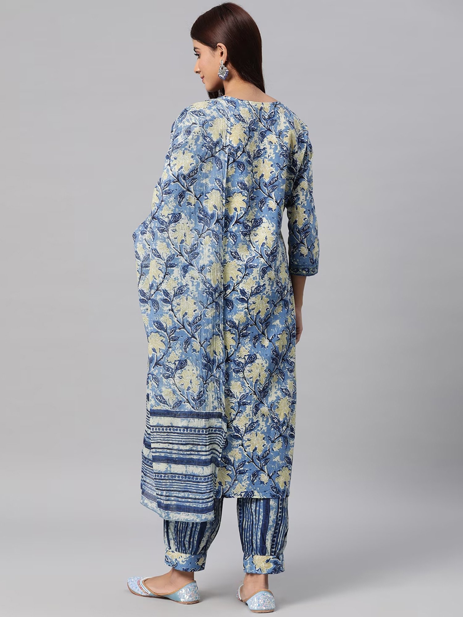 READIPRINT FASHIONS Blue Cotton Floral Print Kurta Salwaar Set With Dupatta