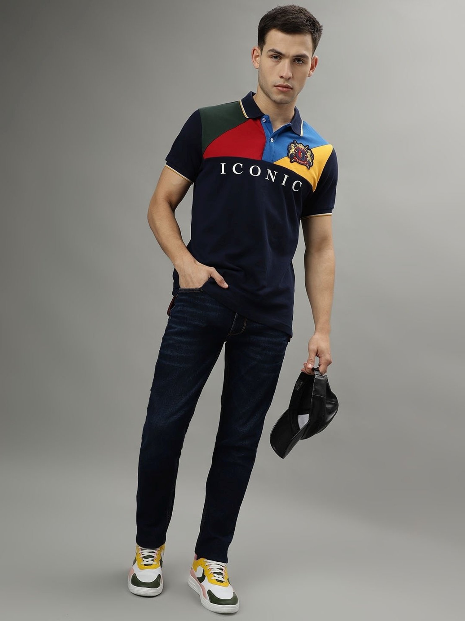 Iconic Men Colourblocked Regular Fit Cotton T-shirt