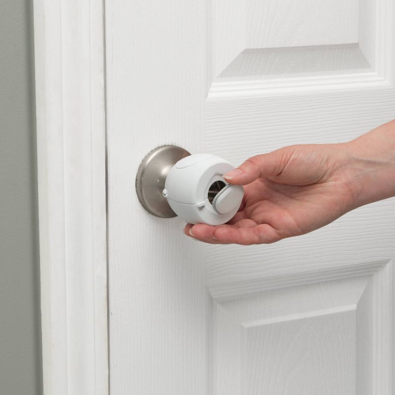 Safety 1st Outsmart Door Knob Covers - 8pk