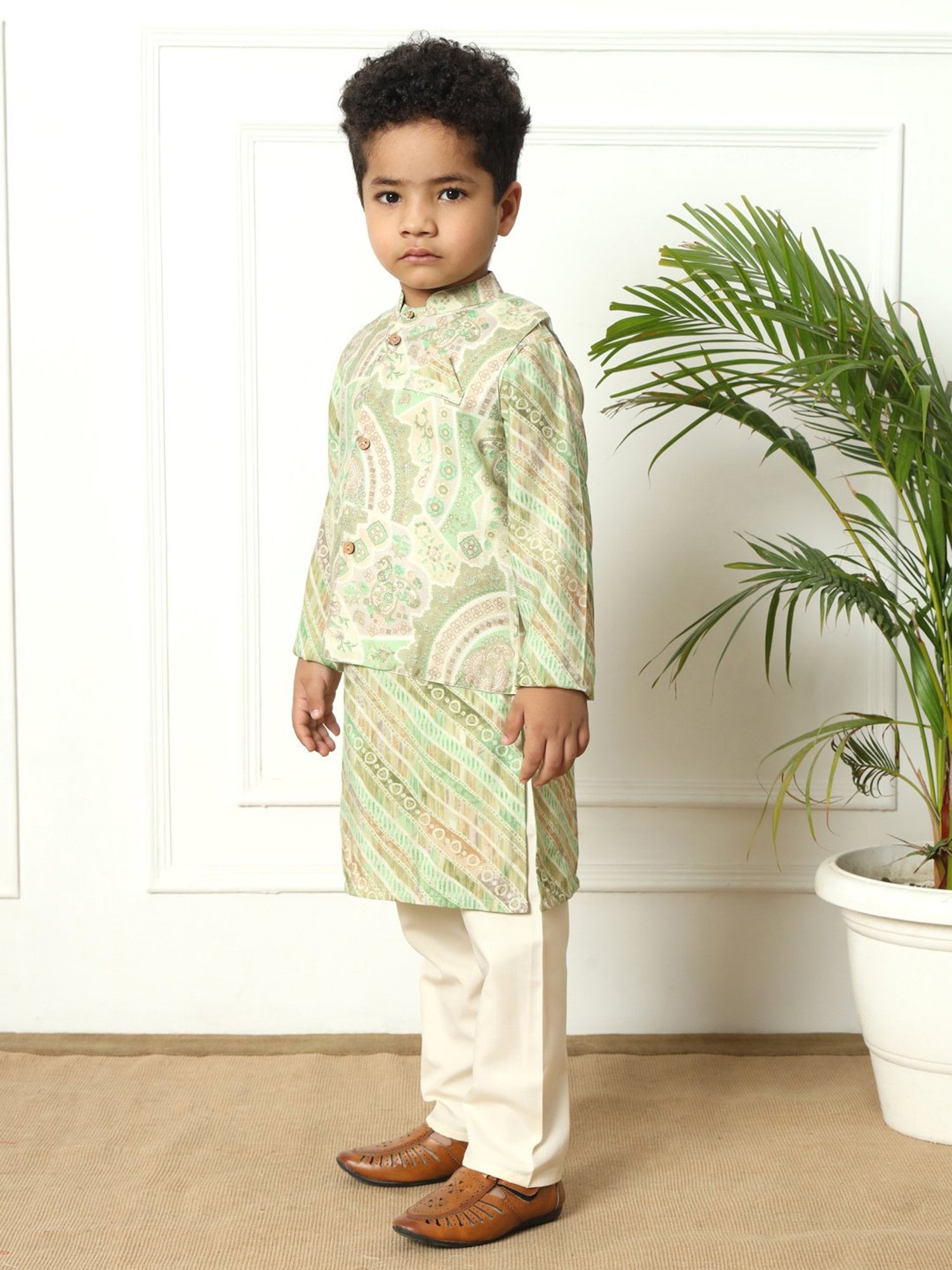 READIPRINT FASHIONS Kids Green & Cream Printed Full Sleeves Kurta, Pyjamas with Nehru Jacket
