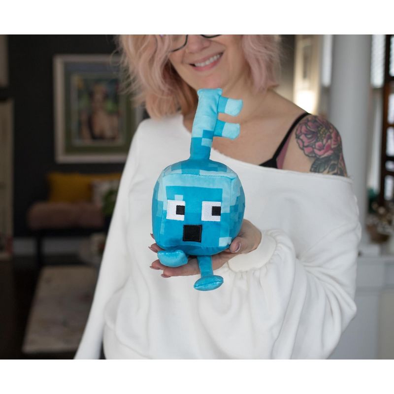 Illumination's Minions: The Rise of Gru Boogie Dancing Bob