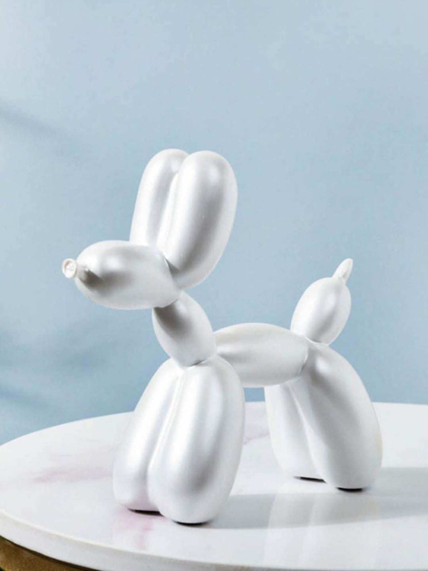 Nestasia Artisanal Resin Made Shining White Twisted Balloon Art Dog Sculpture For Home Decoration
