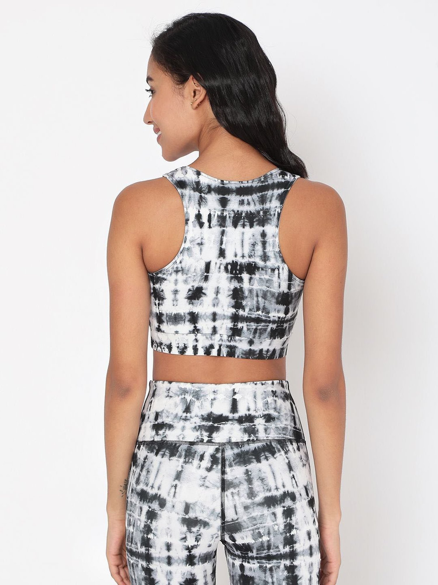 SILVERTRAQ White & Black Tie - Dye Crop Top