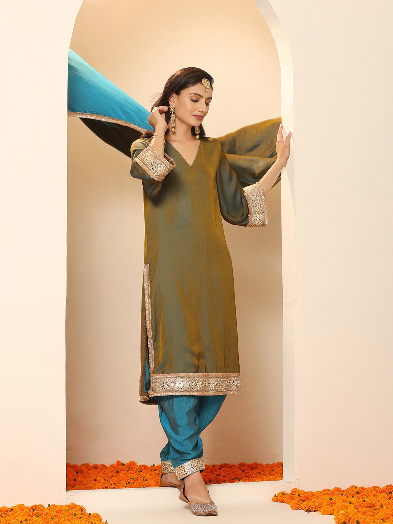 Swtantra Blue & Grey Embellished Kurta Pant Set