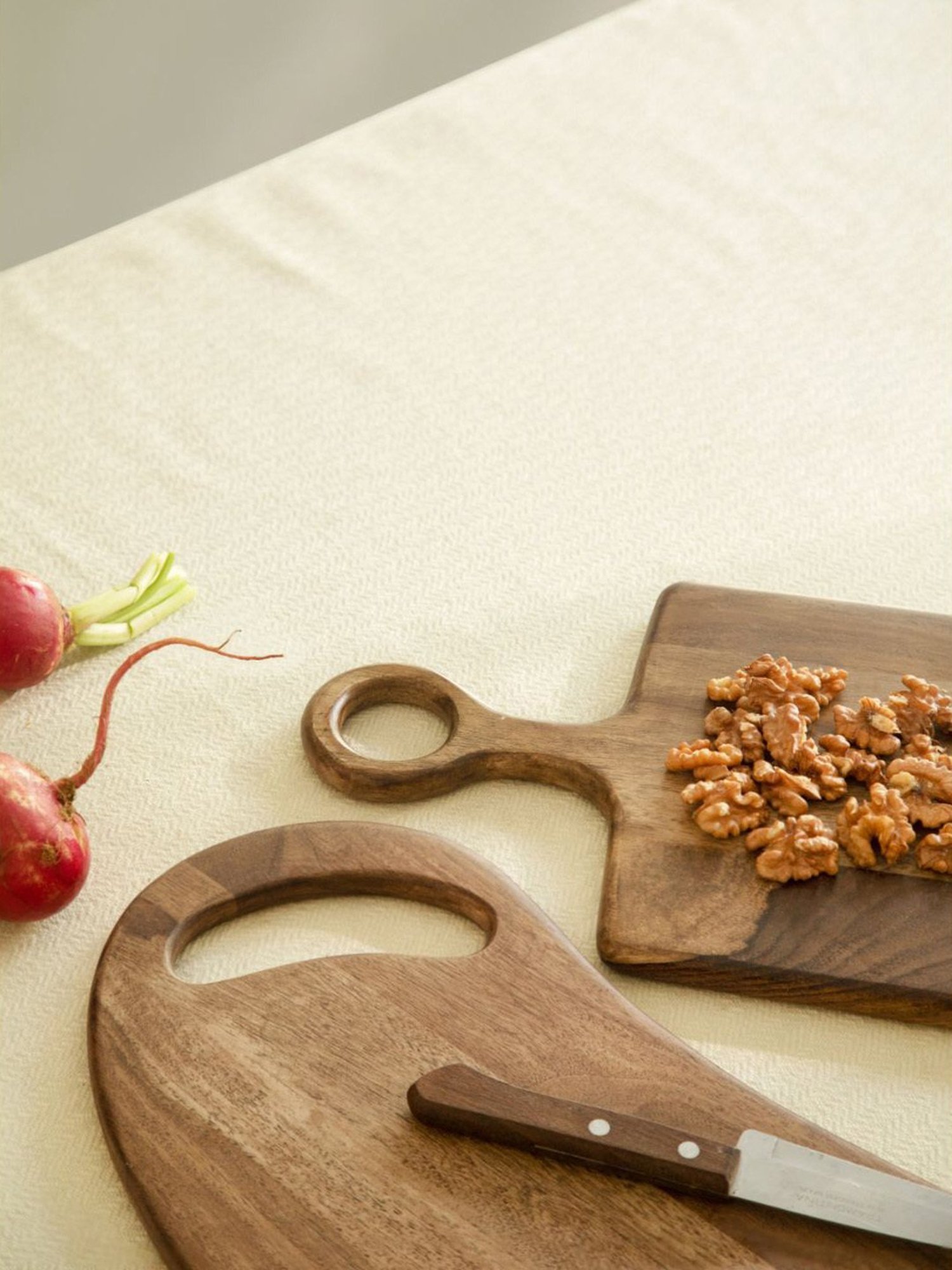 Ellementry Laimai Natural Sheesham Wood Rectangle Chopping Board