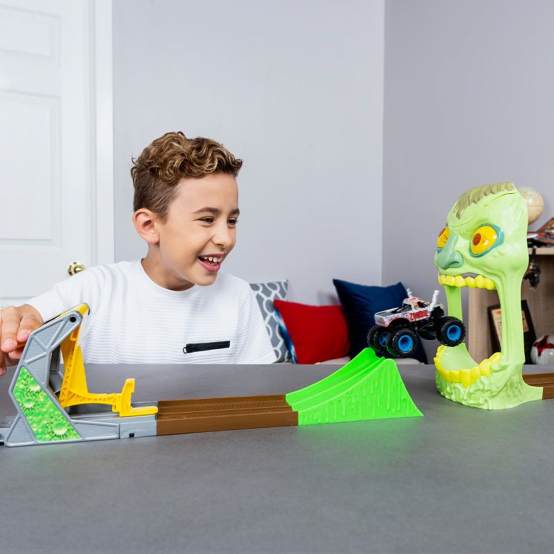 Monster Jam Official Zombie Madness Playset Featuring Exclusive Die-Cast Zombie Monster Truck