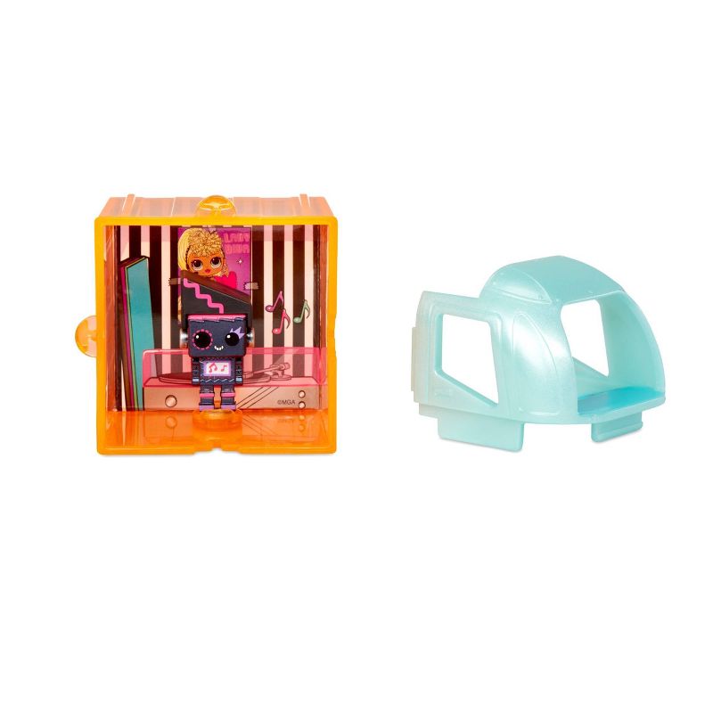 L.O.L. Surprise! Tiny Toys - Collect to Build a Tiny Glamper