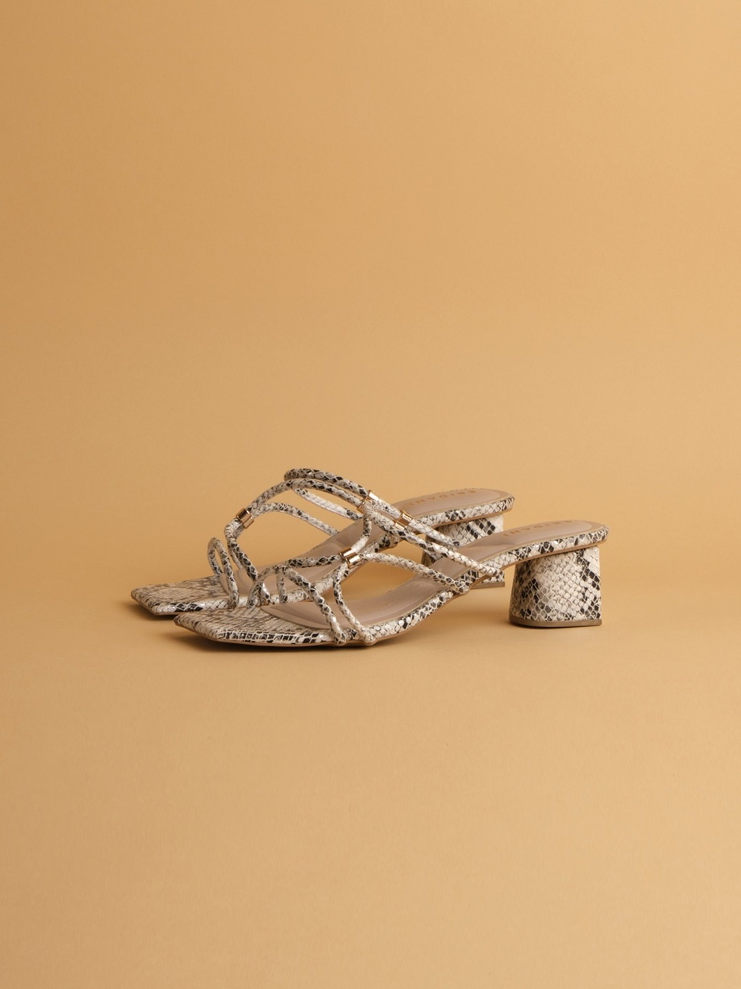 Eridani Women's Syriaa White Casual Sandals