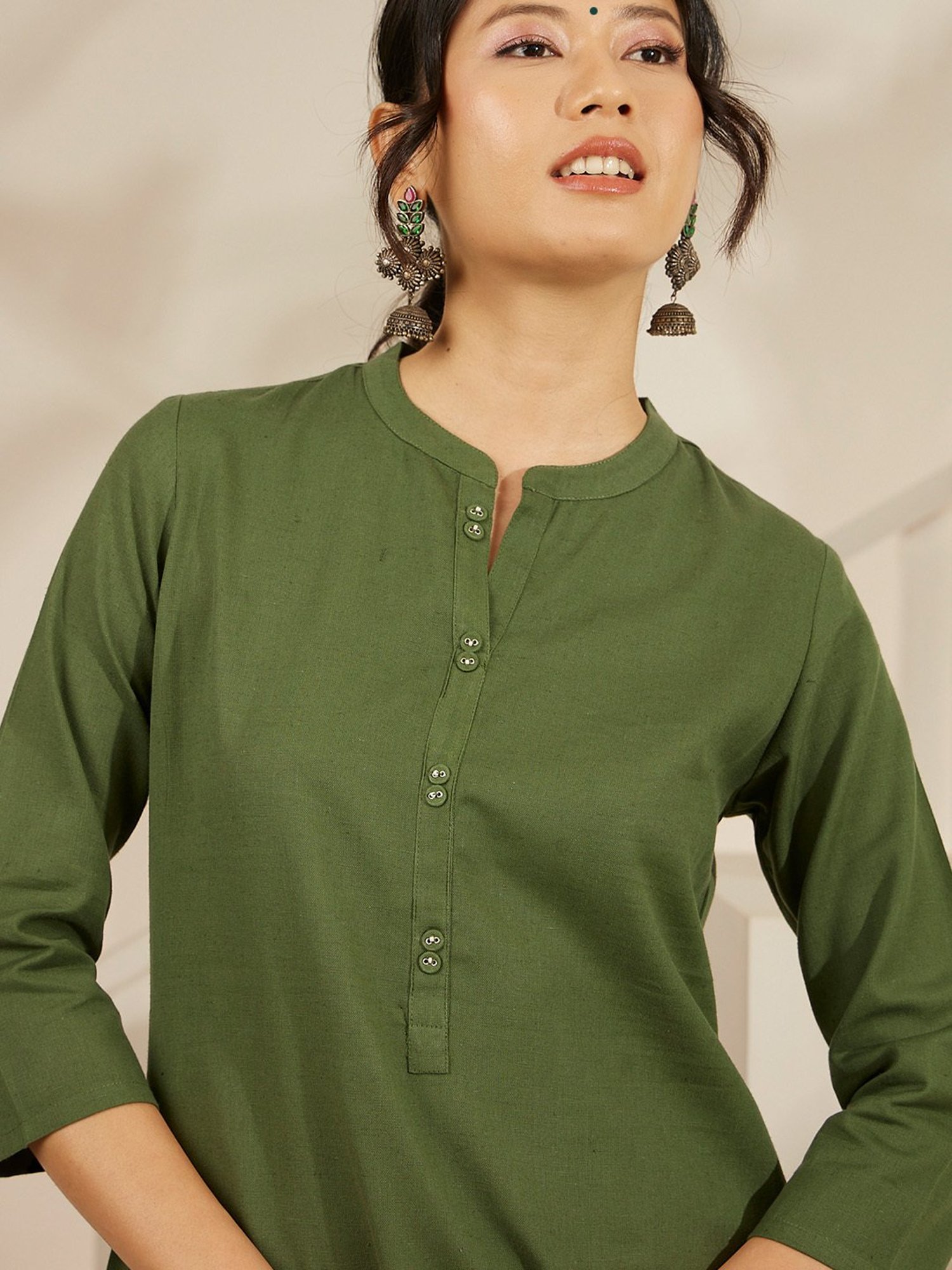 Daali Green Cotton Flax Mandarin Collar 3/4 Sleeves Smart Formals Kurta with Two Pockets