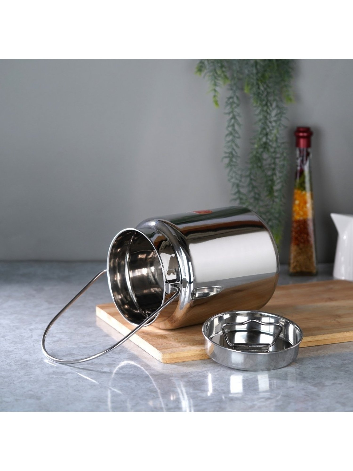 COLE & MASON White & Beige Ceramic Pourer - Set of 1