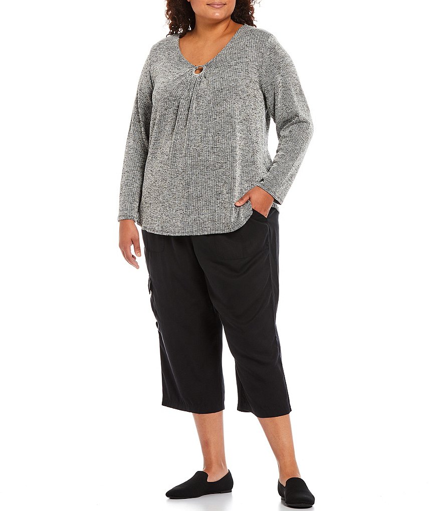 Ruby Rd. Plus Size Marled Rib Knit Ring Keyhole V-Neck Detail Long Sleeve Top