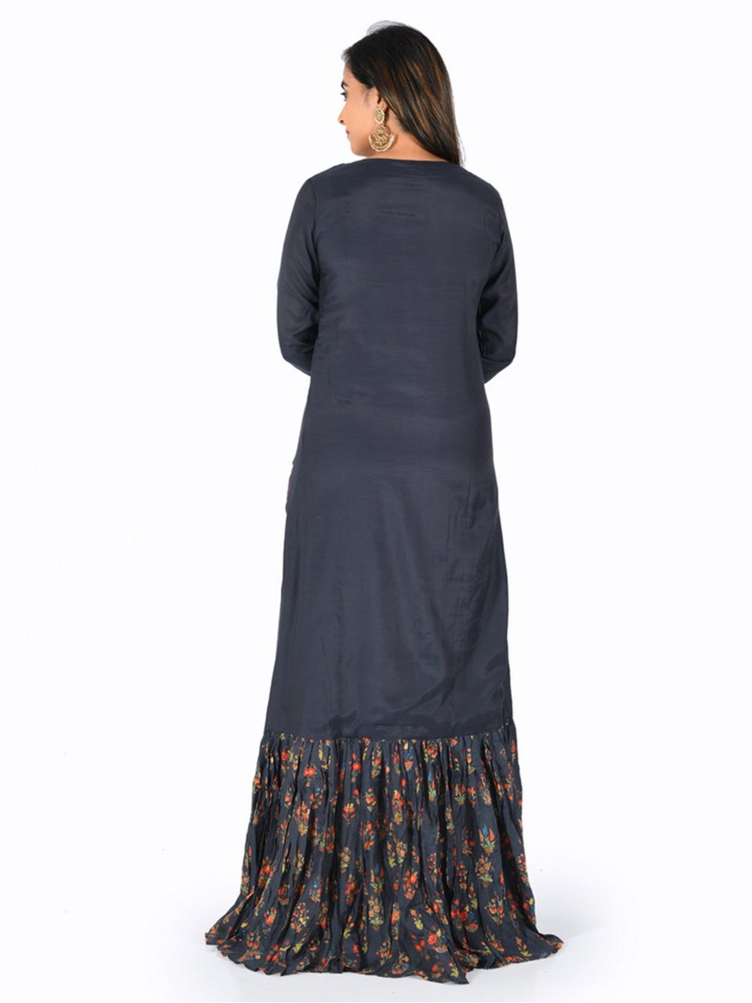 Neeru's Navy Embroidered Straight Kurta