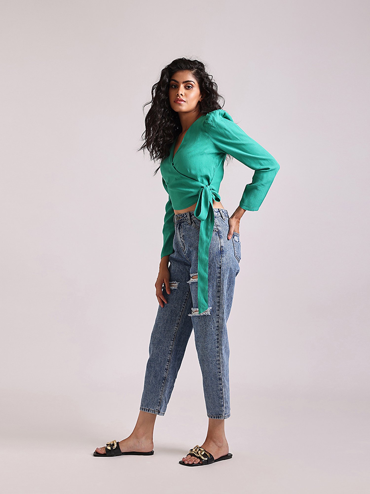 Cover Story Green Regular Fit Crop Top