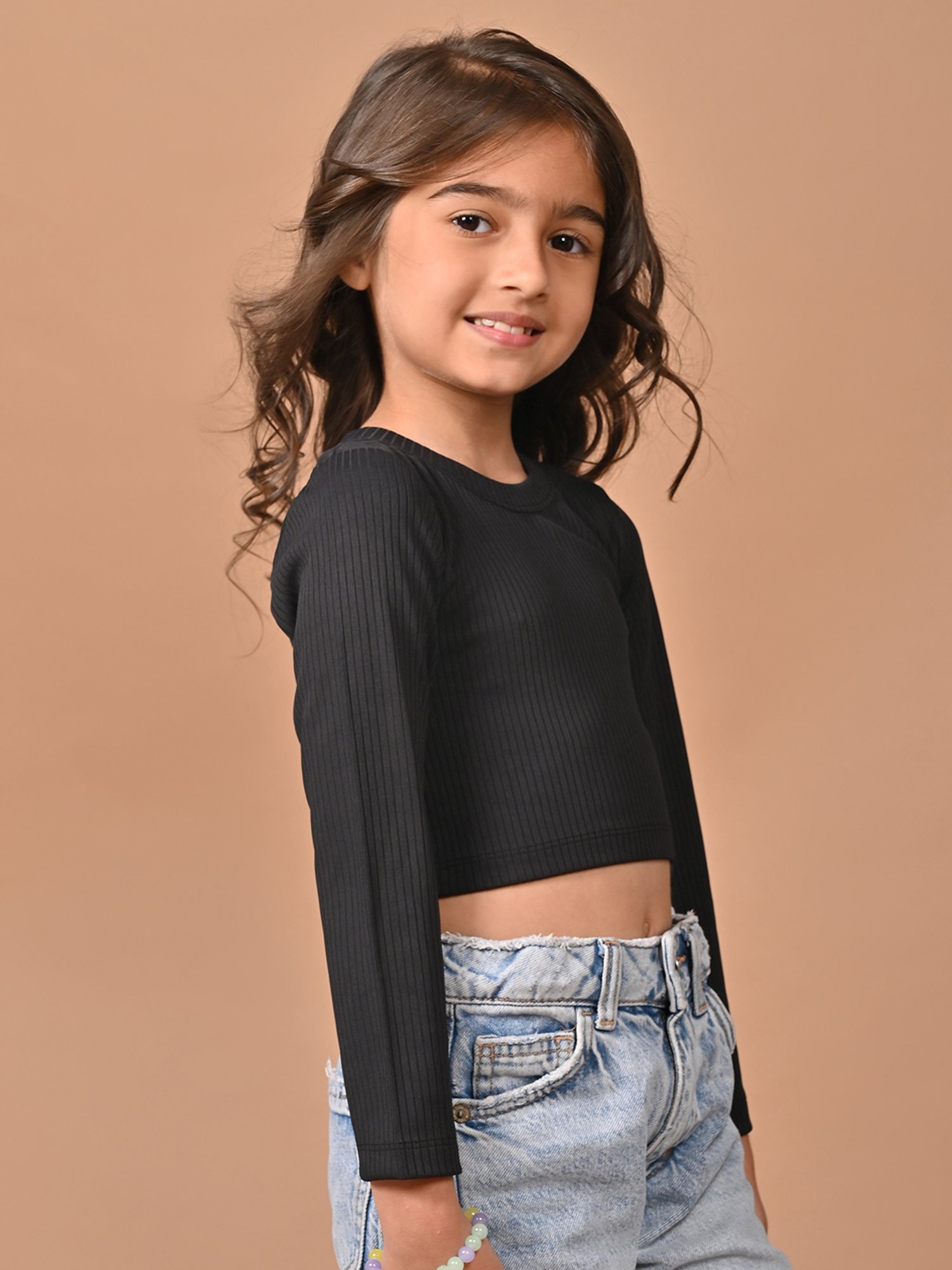 LilPicks Kids Black Solid Full Sleeves Crop Top