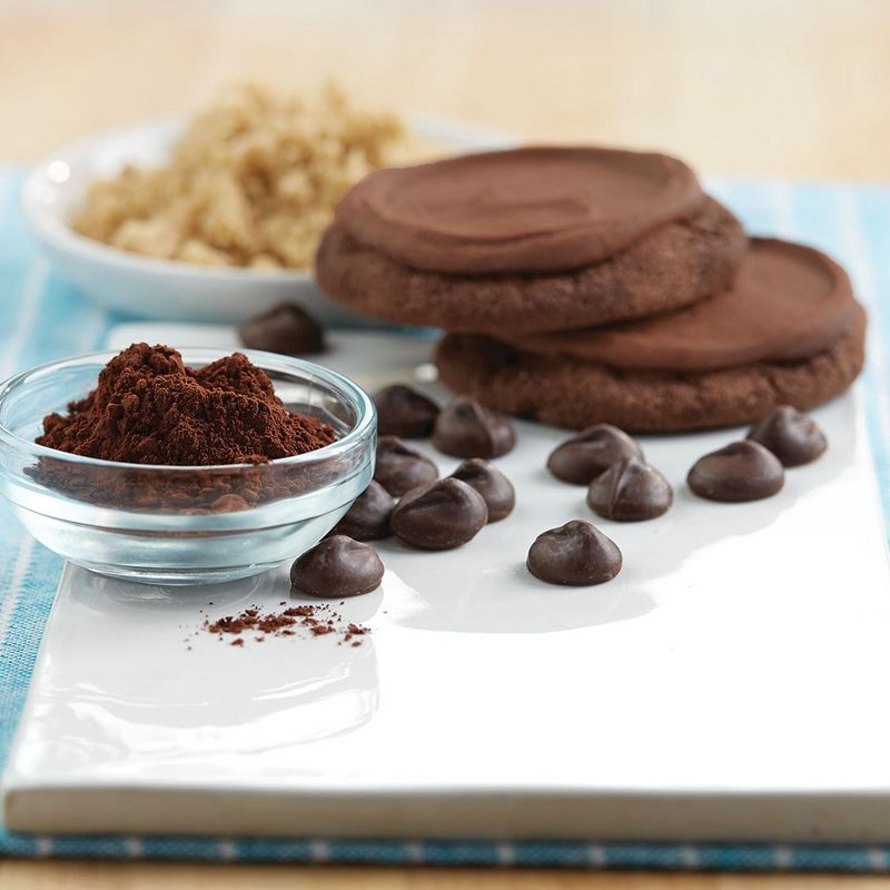 Paper Riot Co. Mother's Day 'Super Mom' Trophy