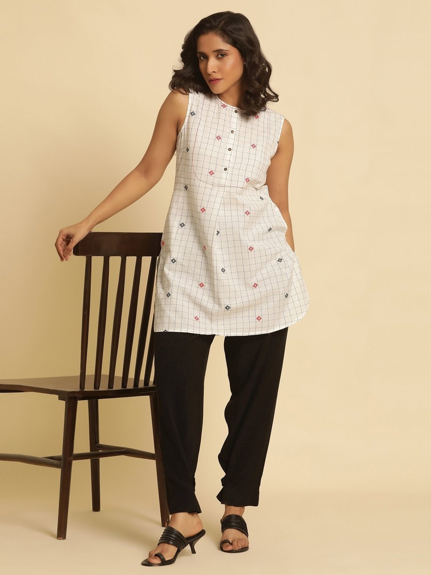 W White Cotton Embroidered Tunic