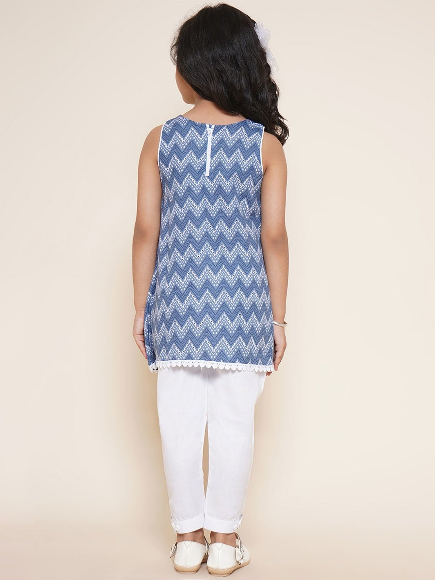 VASTRAMAY Kids Blue & White Cotton Over Dyed Kurta Set