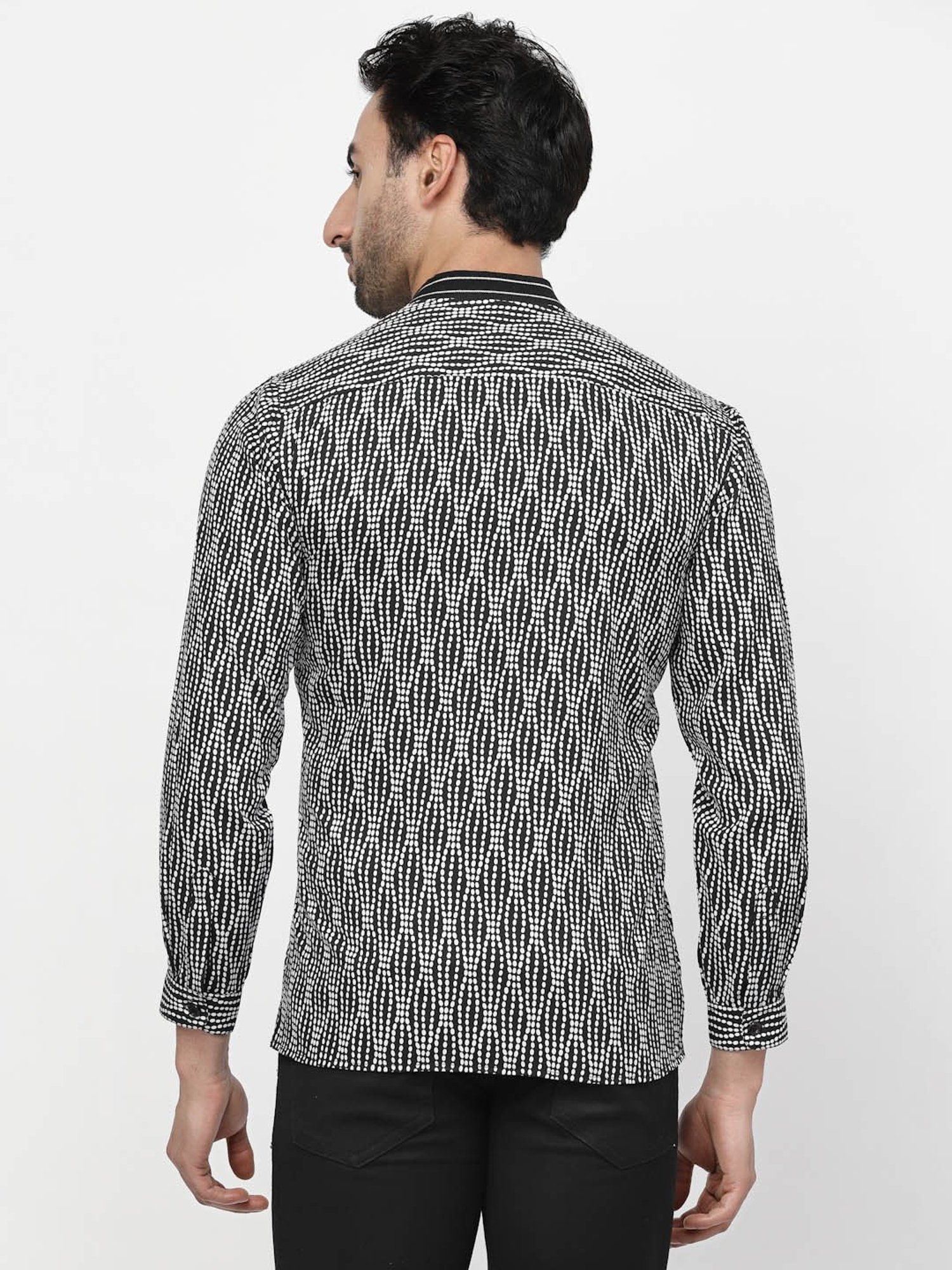 Lela Black & White Regular Fit Printed Shirt