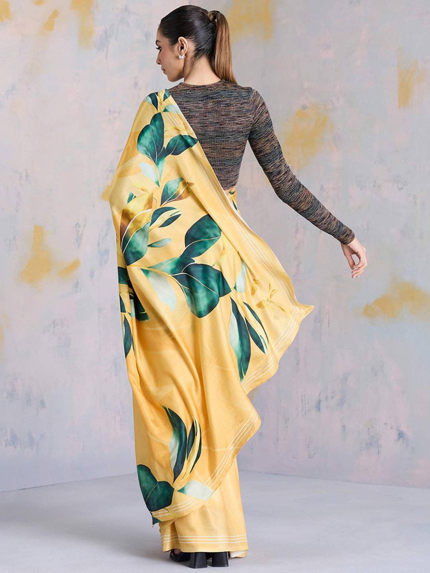 navyasa by liva Beige Printed Saree With Unstitched Blouse