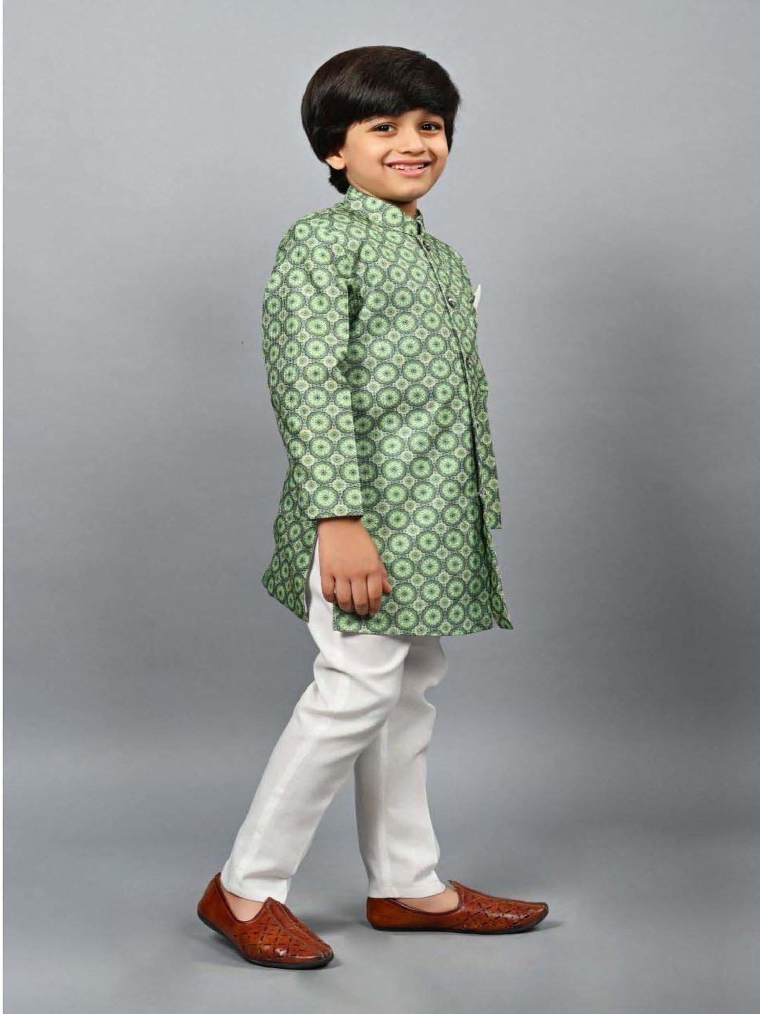 Ahhaaaa Kids Green & White Embellished Full Sleeves Sherwani Set