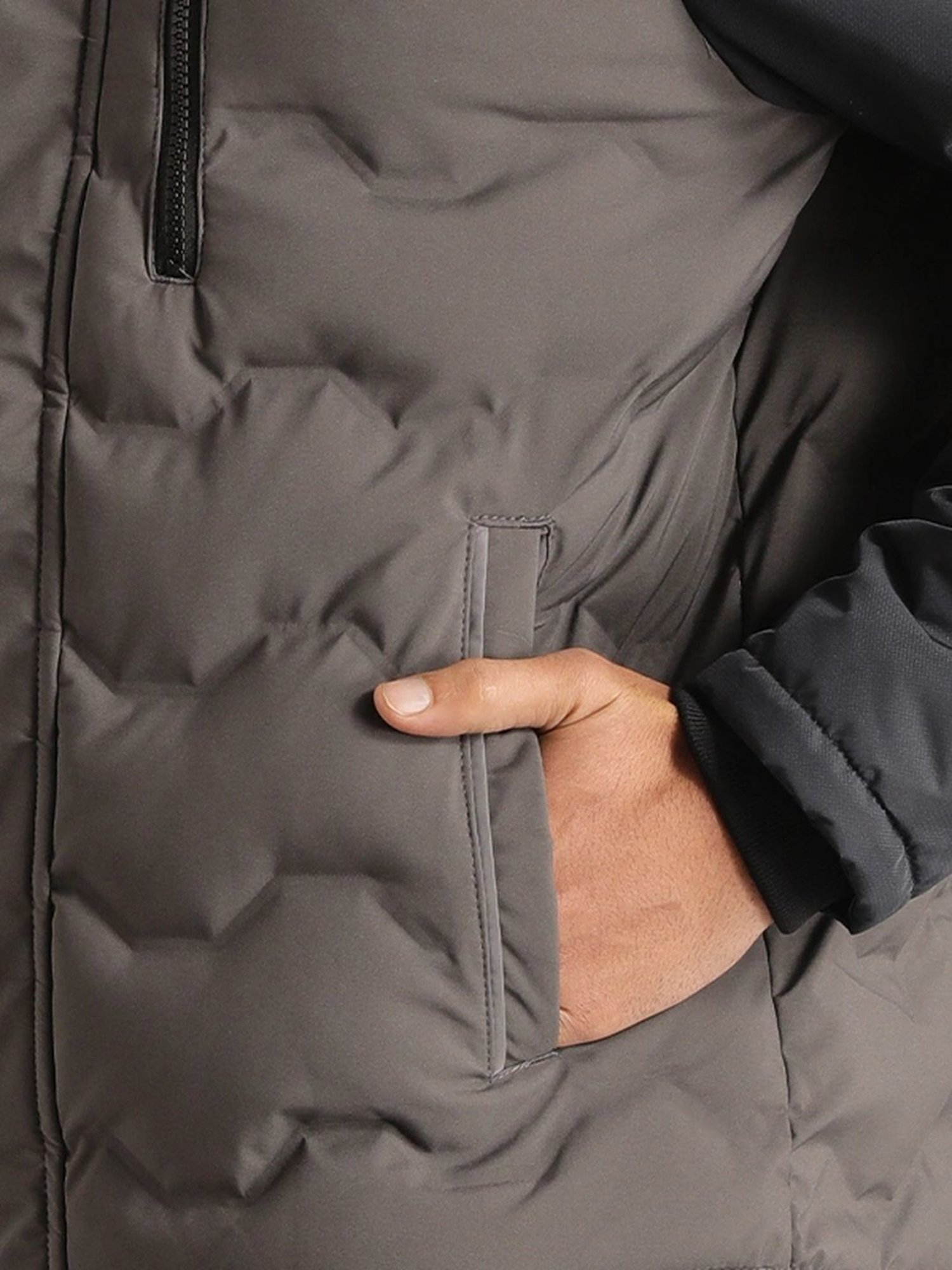 Indian Terrain Grey Regular Fit Colour Block Quilted Jacket