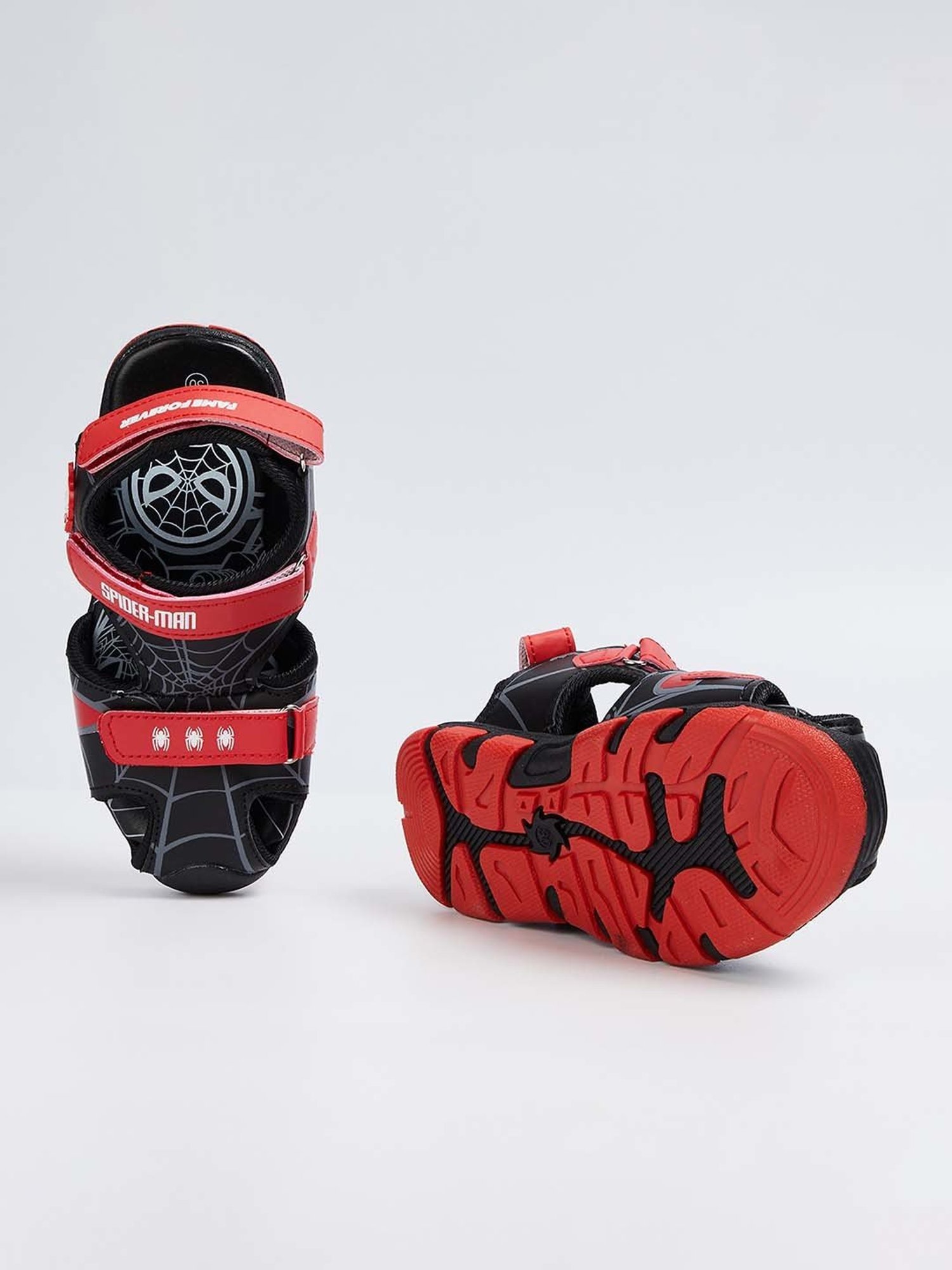 Fame Forever by Lifestyle Kids Beige & White Velcro Shoes