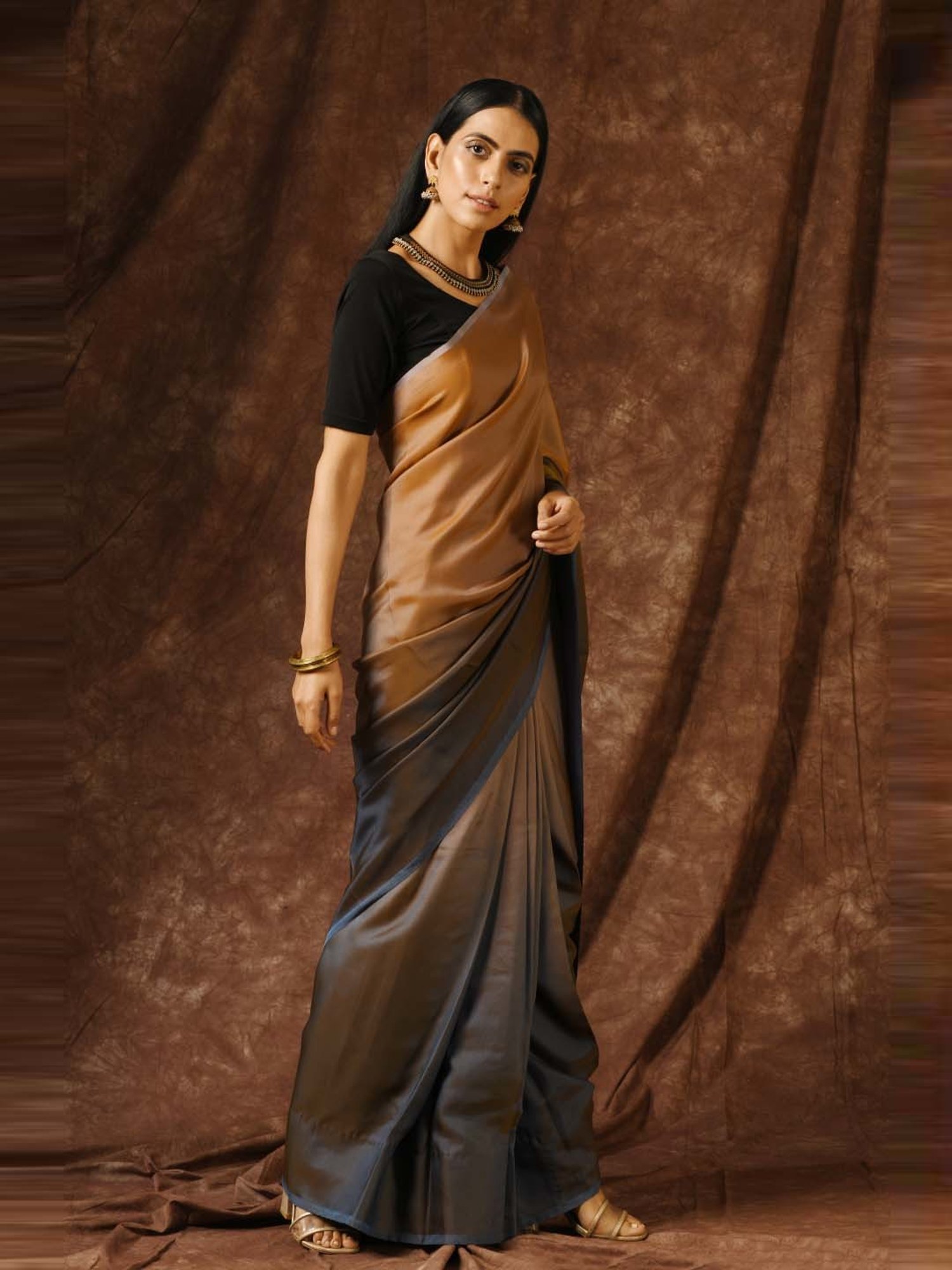 Swtantra Black Half Sleeves Blouse