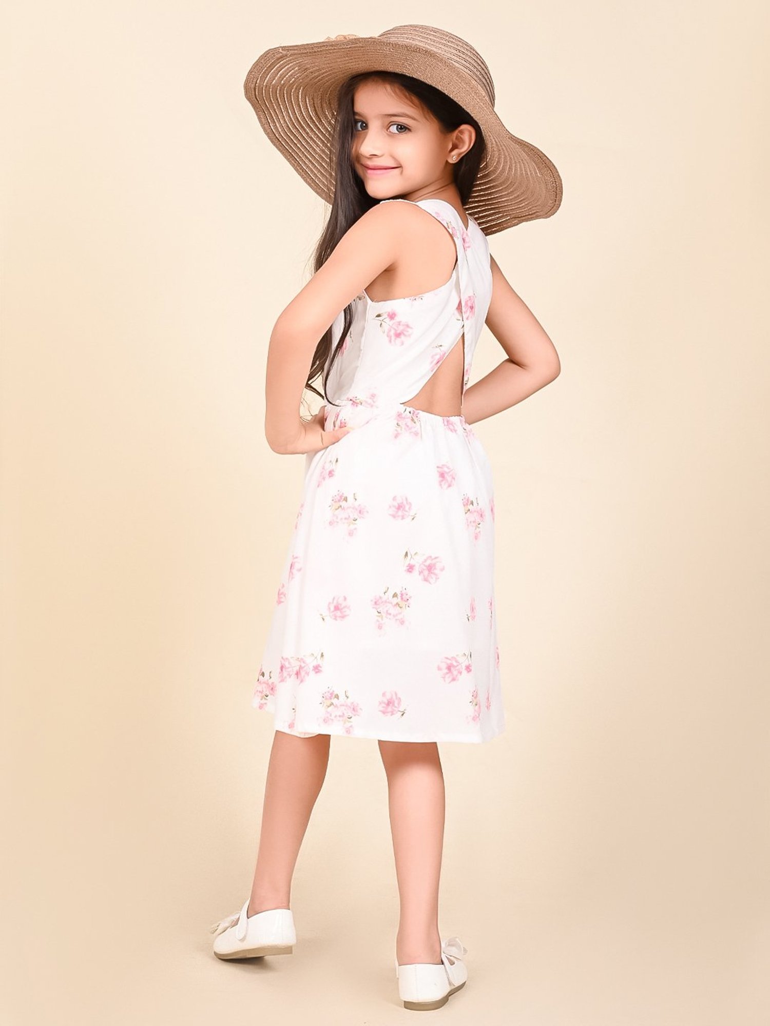 LilPicks Kids White Floral Print Dress