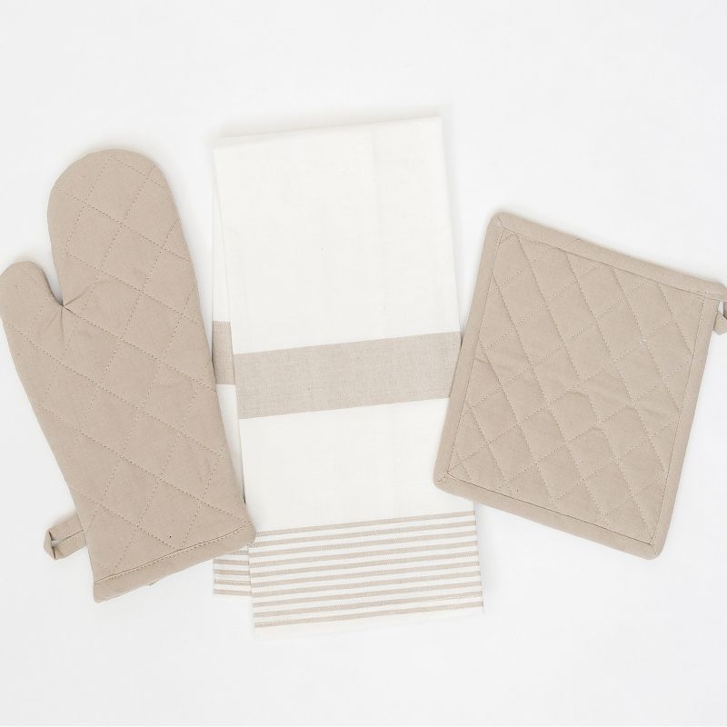 C&F Home Parisian Oven Mitt/ Potholder Set of 2