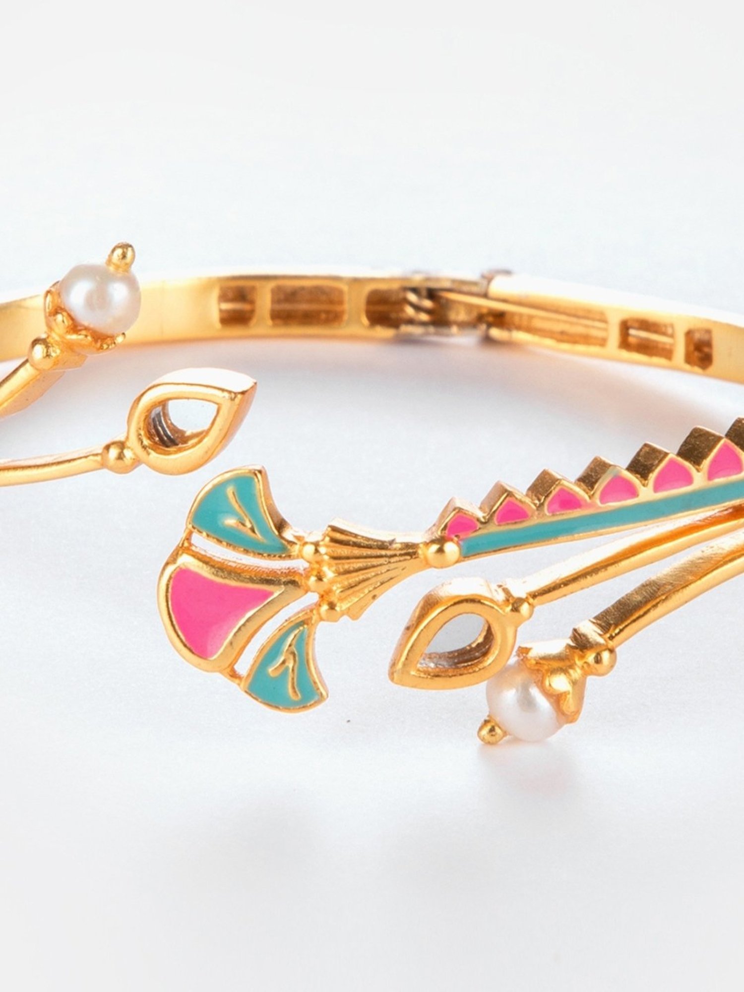 Shaya Brass Yellow Gold Samaroh Chalka Re Flexible Fit Bracelet for Women