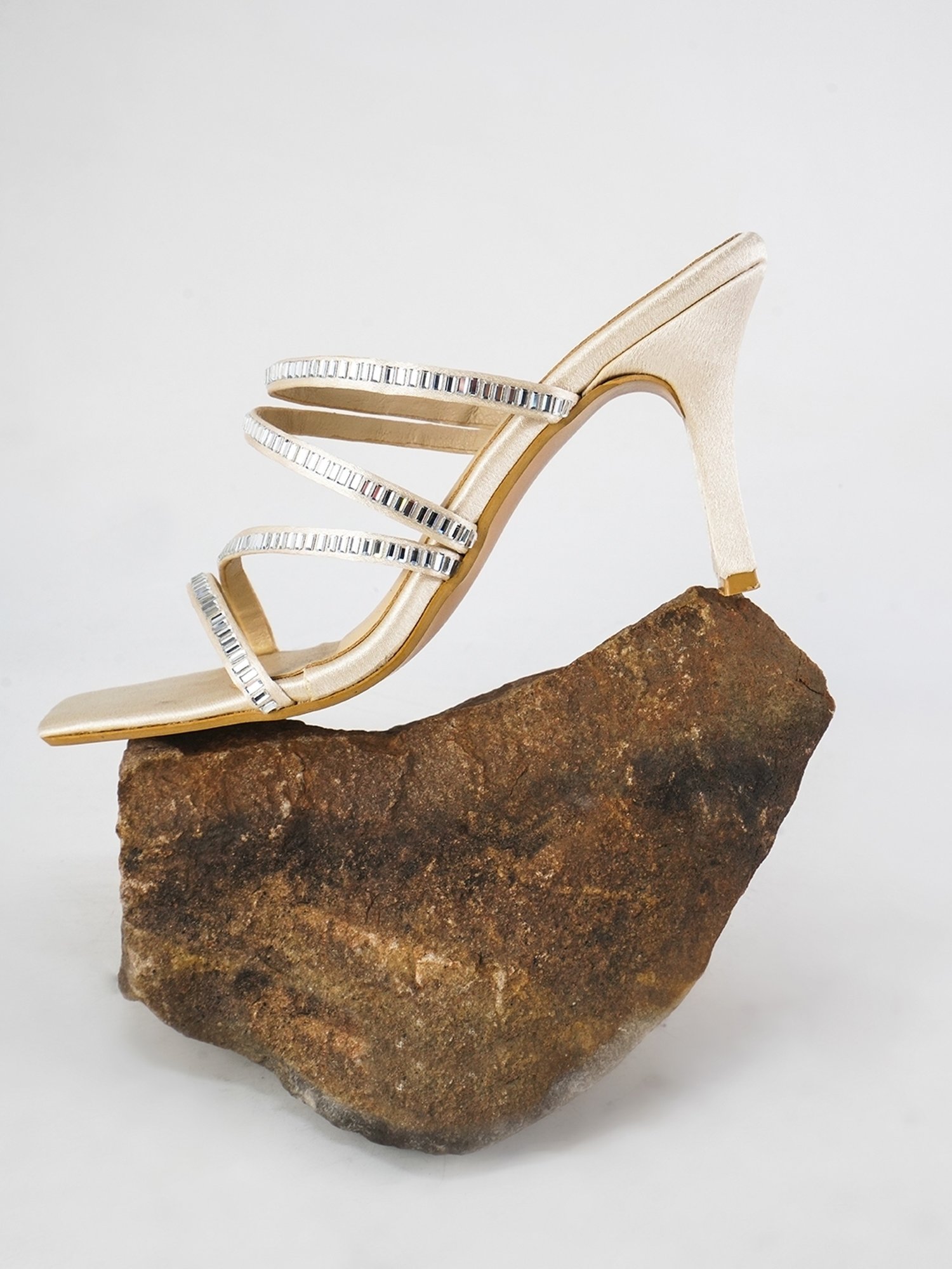 The White Pole Women's Cream Casual Sandals