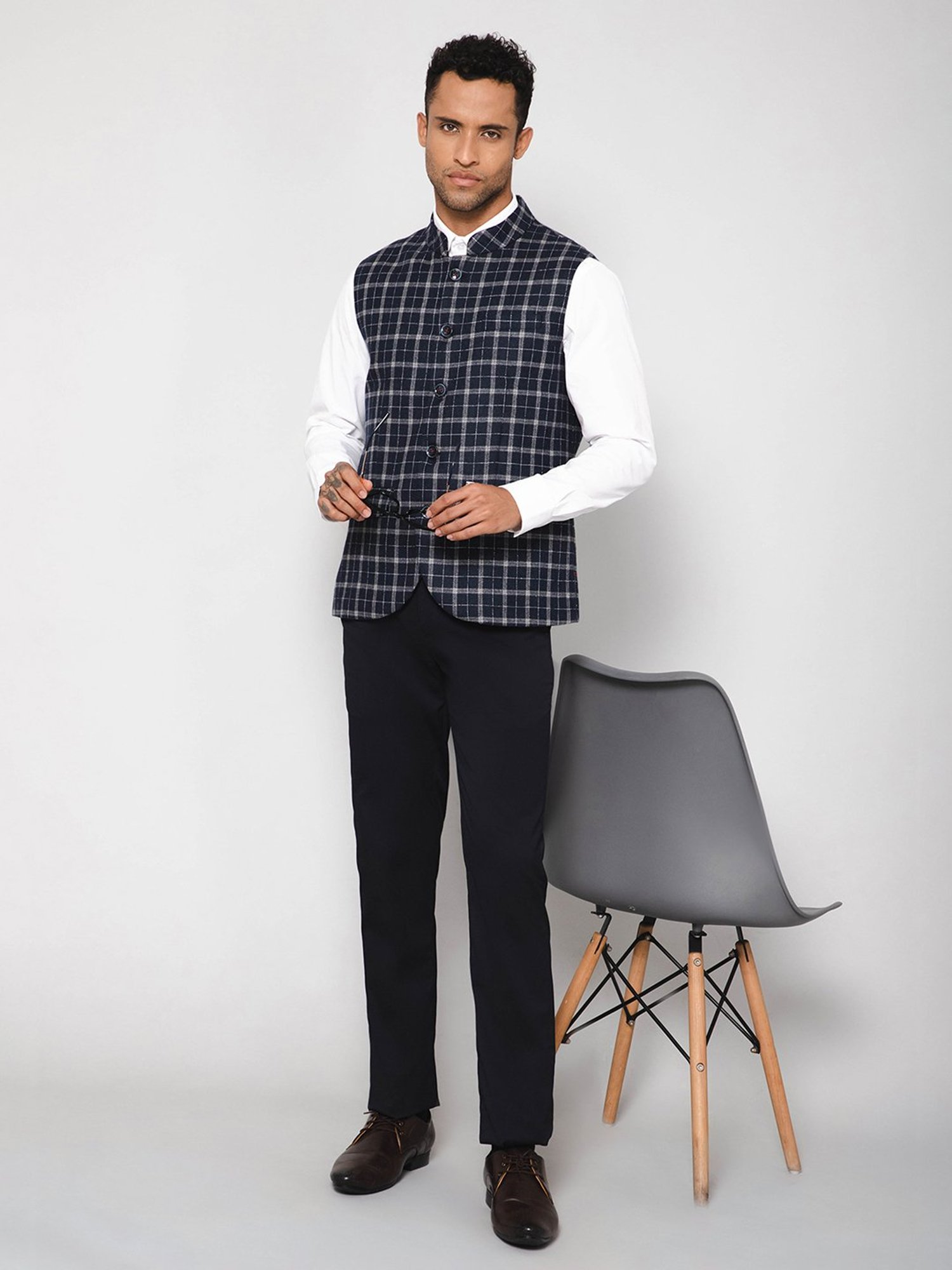 Cantabil Navy Regular Fit Check Nehru Jacket