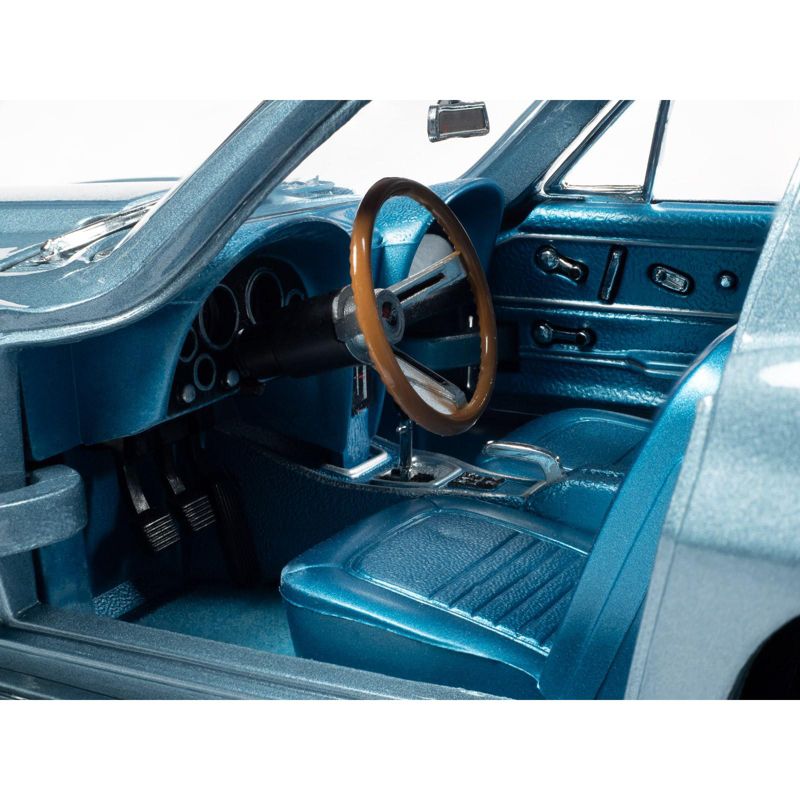 1967 Chevrolet Corvette 427 Hardtop Elkhart Blue Metallic with Blue Interior (MCACN) 1/18 Diecast Model Car by Autoworld