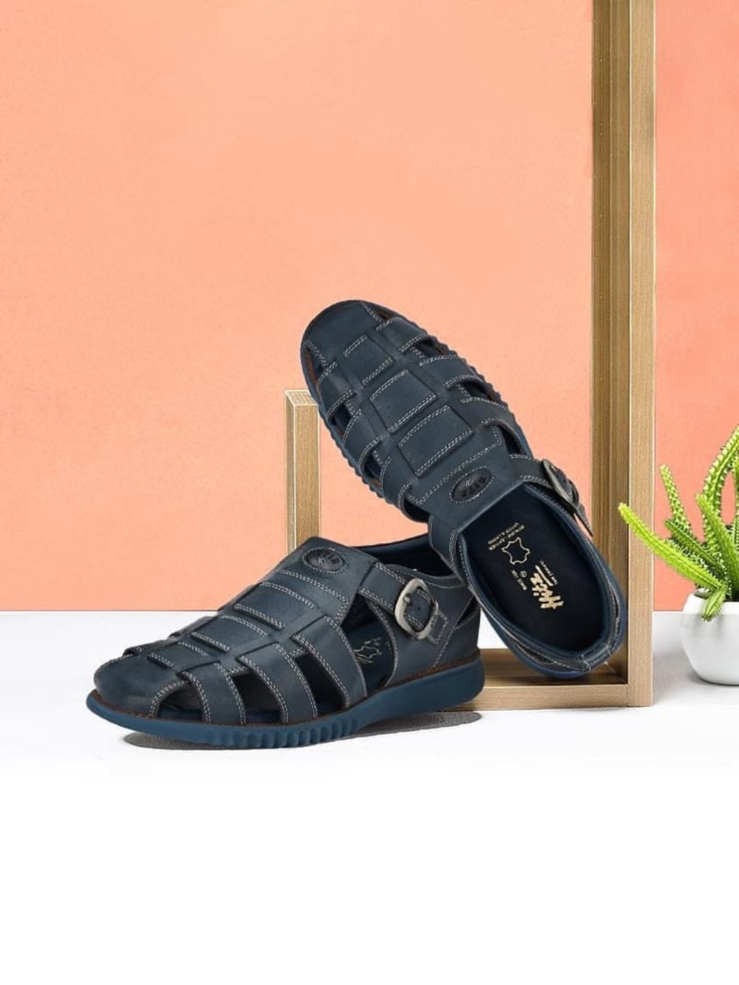 Hitz Men's Blue Fisherman Sandals