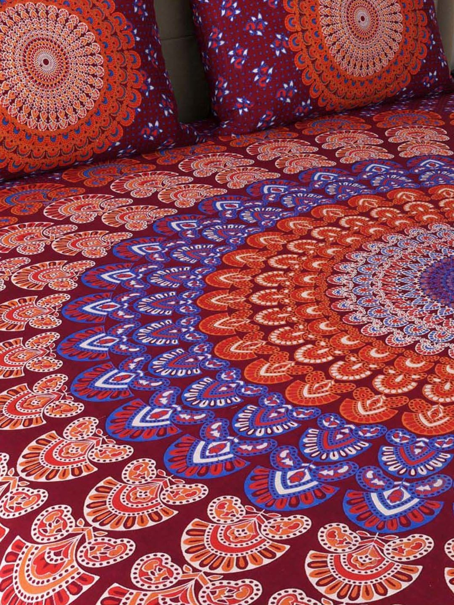 JaipurFabric Purple 100% Pure Cotton 180 TC Double Bedsheet with 2 Pillow Covers