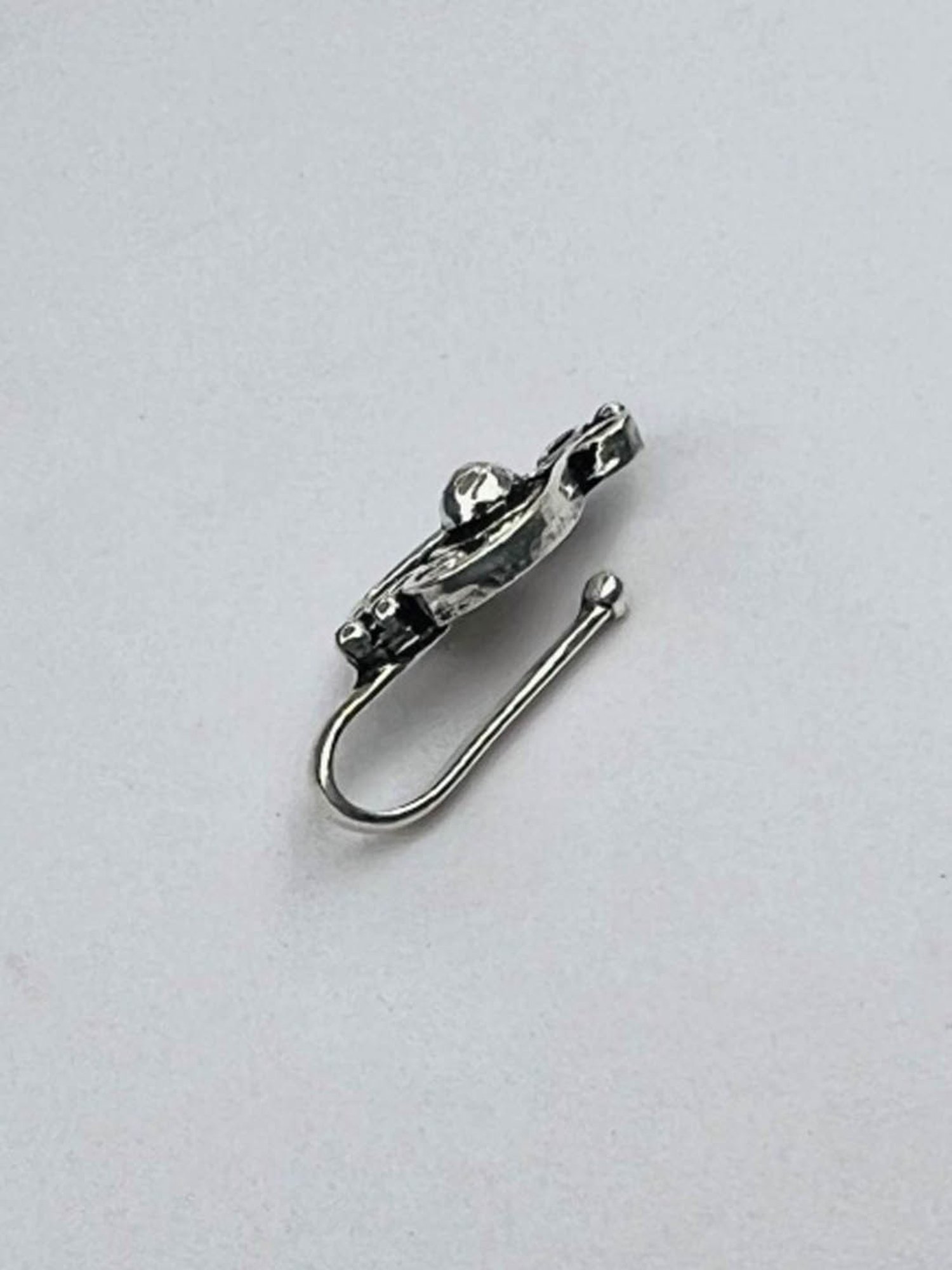 Zavya 92.5 Sterling Silver Floral Nosepin for Women