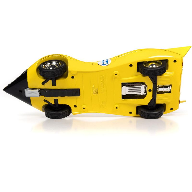 Shooting Star #9 Yellow and Racer X Figurine "Speed Racer" Anime Series 1/18 Diecast Model Car by Autoworld